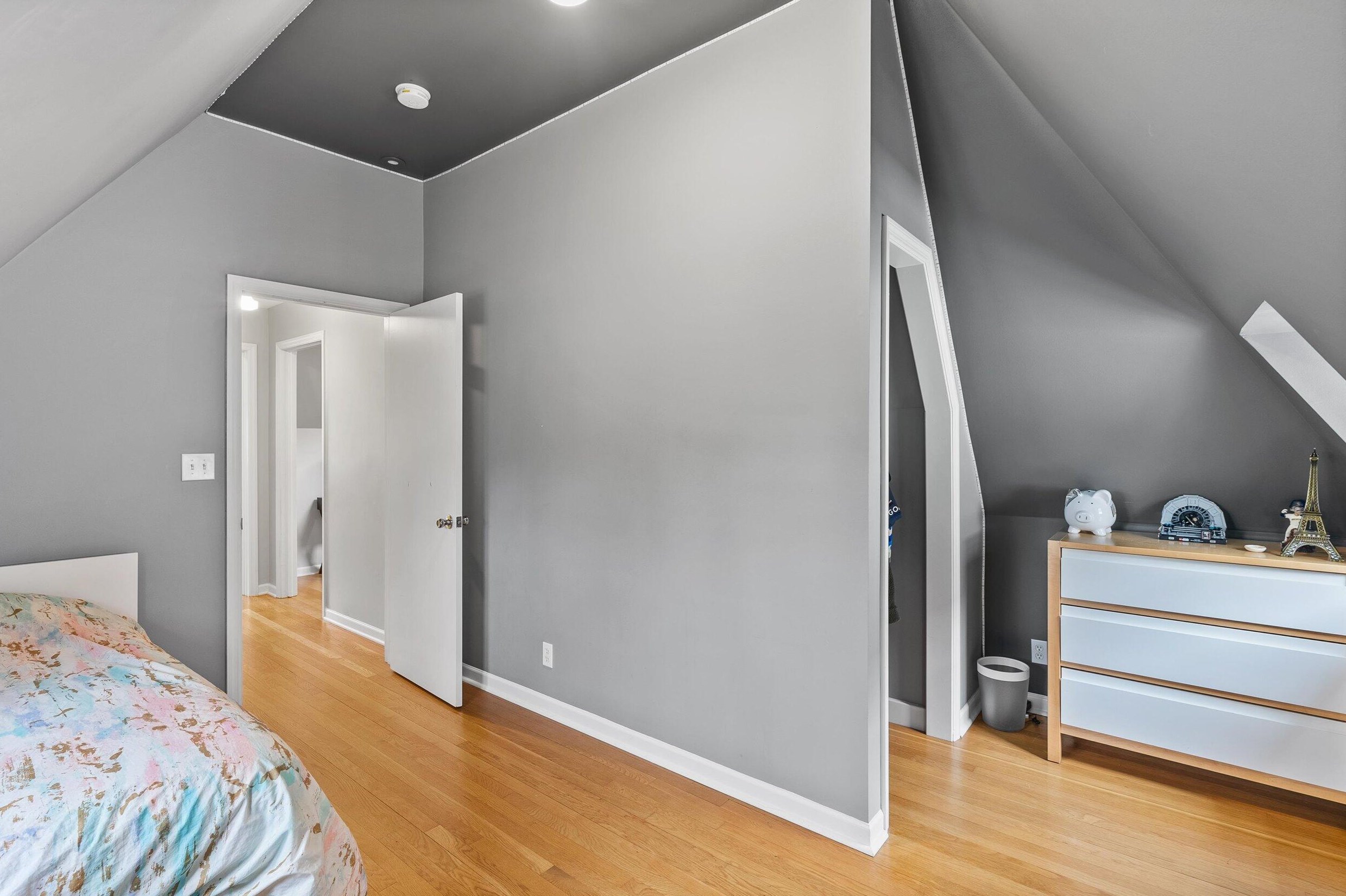 4524 Cramer St, Milwaukee WI 53211-1201 exterior