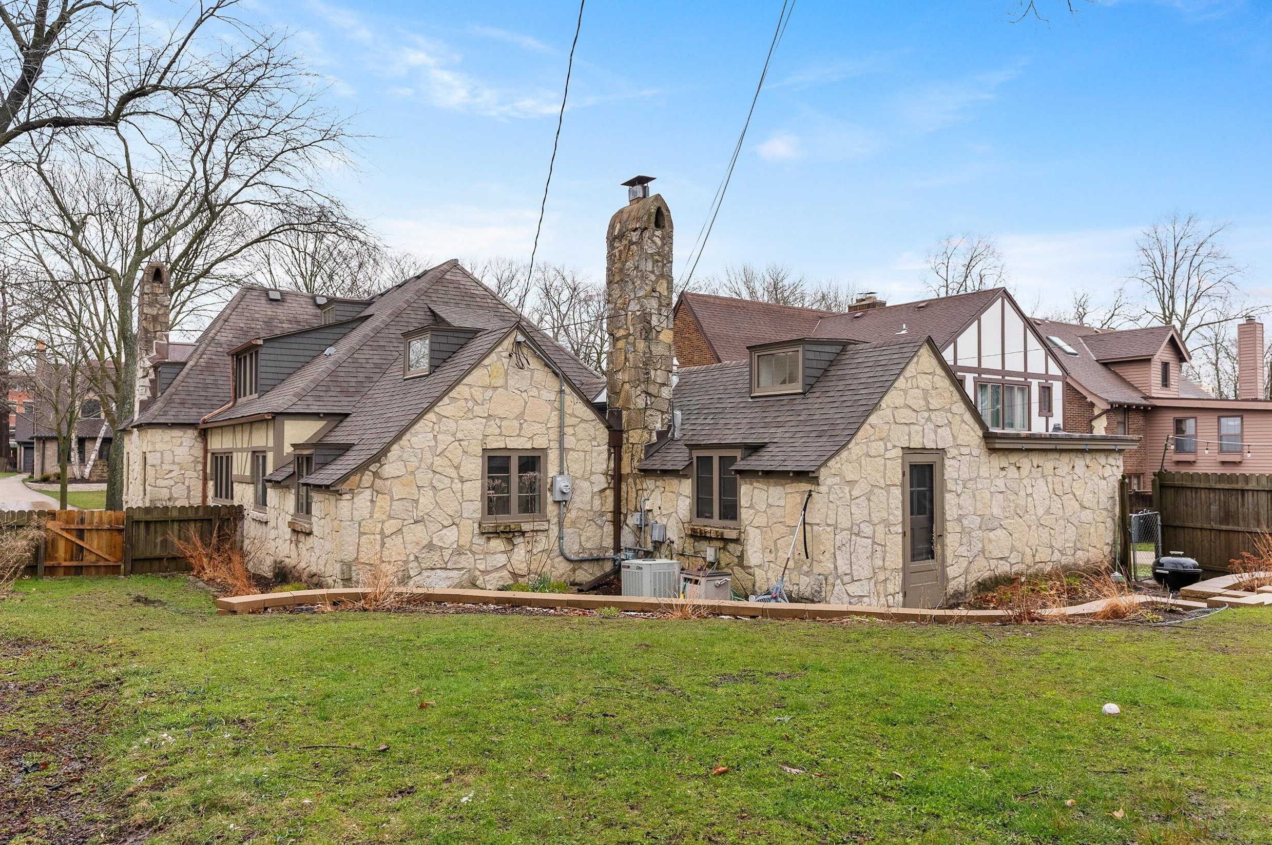 4524 Cramer St, Milwaukee WI 53211-1201 exterior