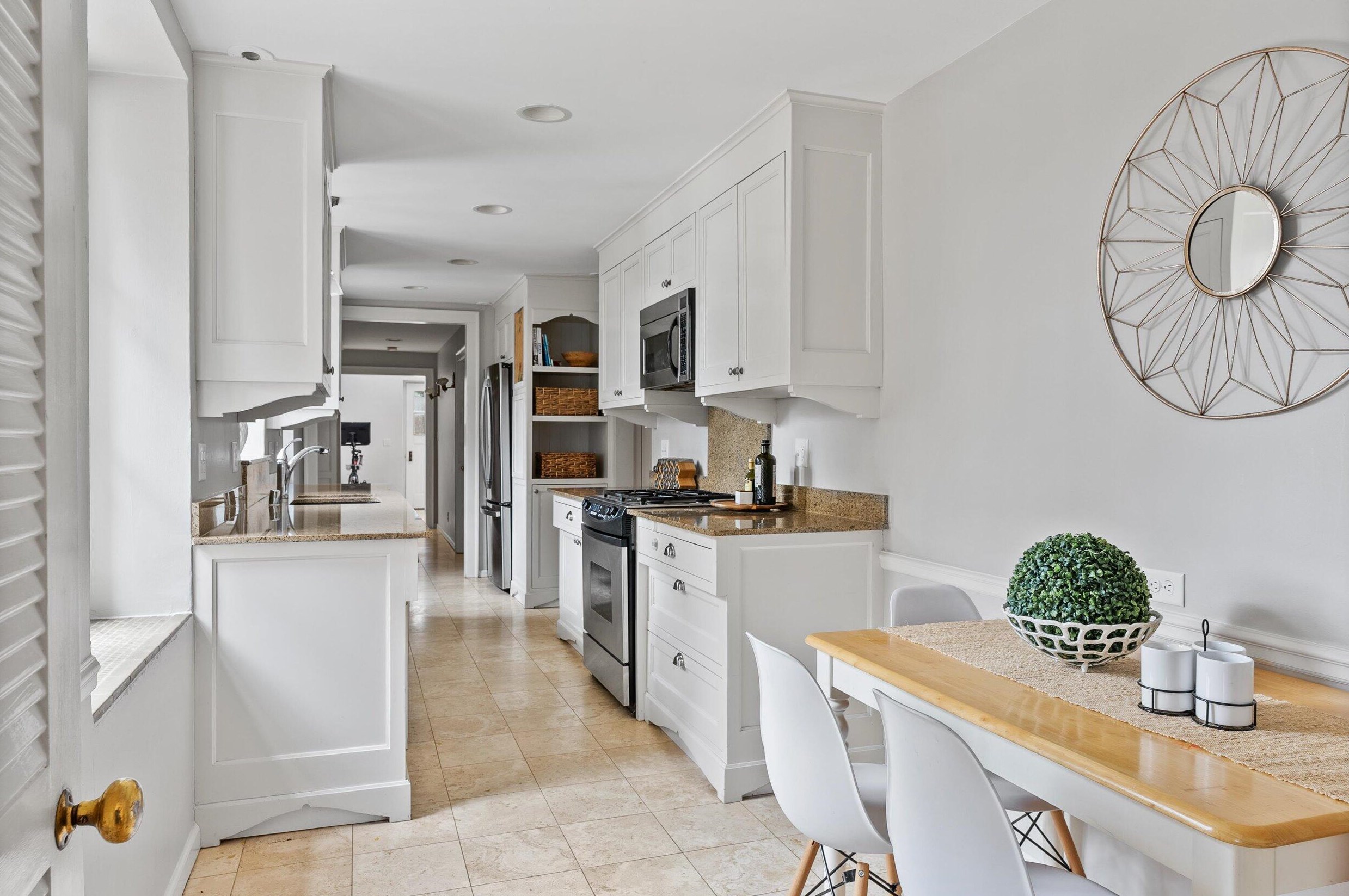 4524 Cramer St, Milwaukee WI 53211-1201 exterior