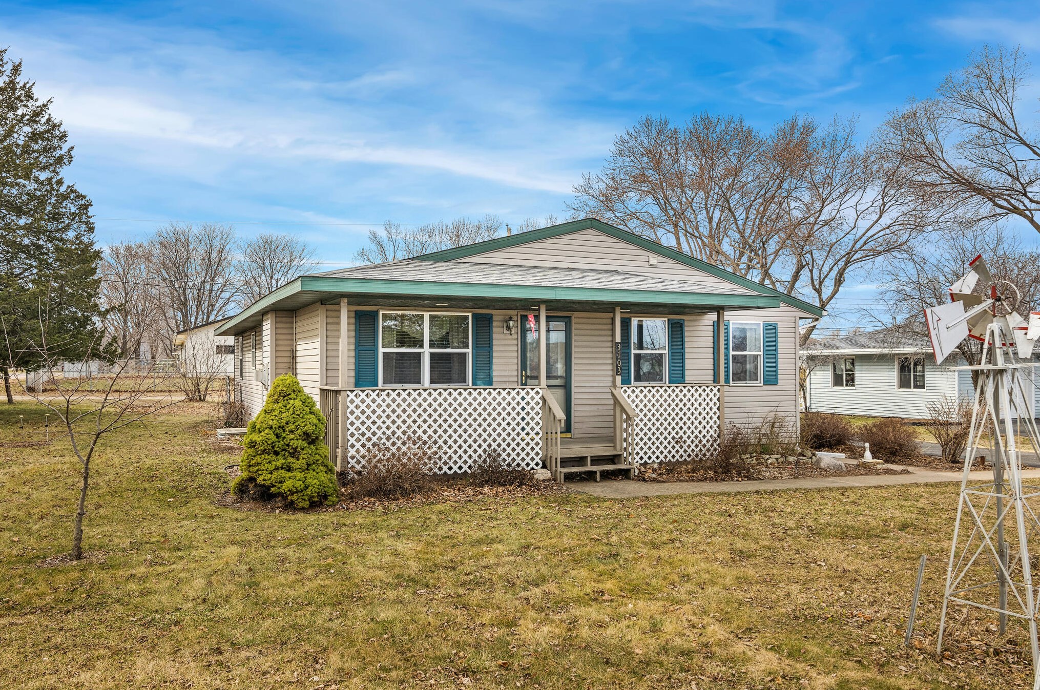 3103 Lakeshore Dr, La Crosse, WI 54603-1079