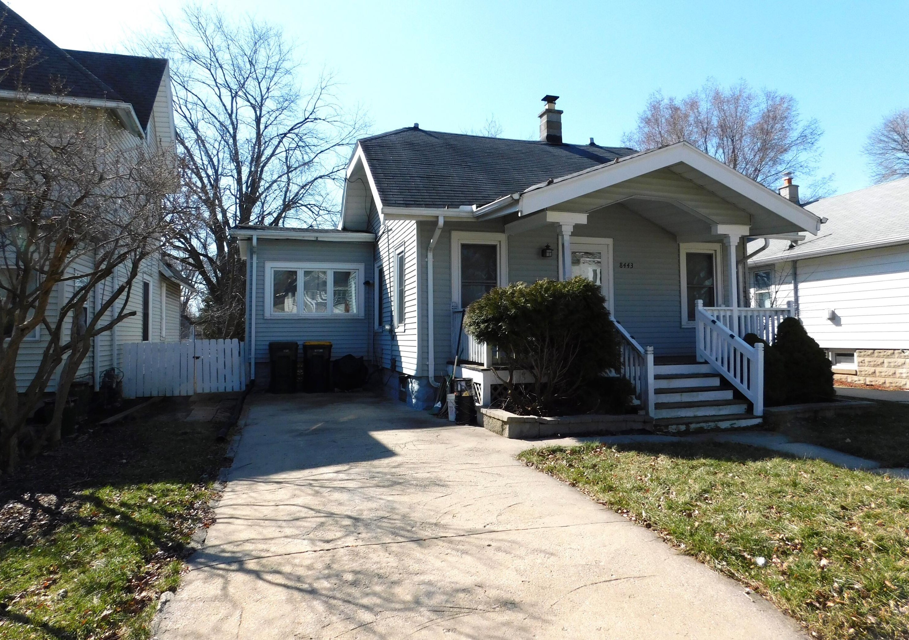 8443 W Mitchell St, Milwaukee, WI 53214