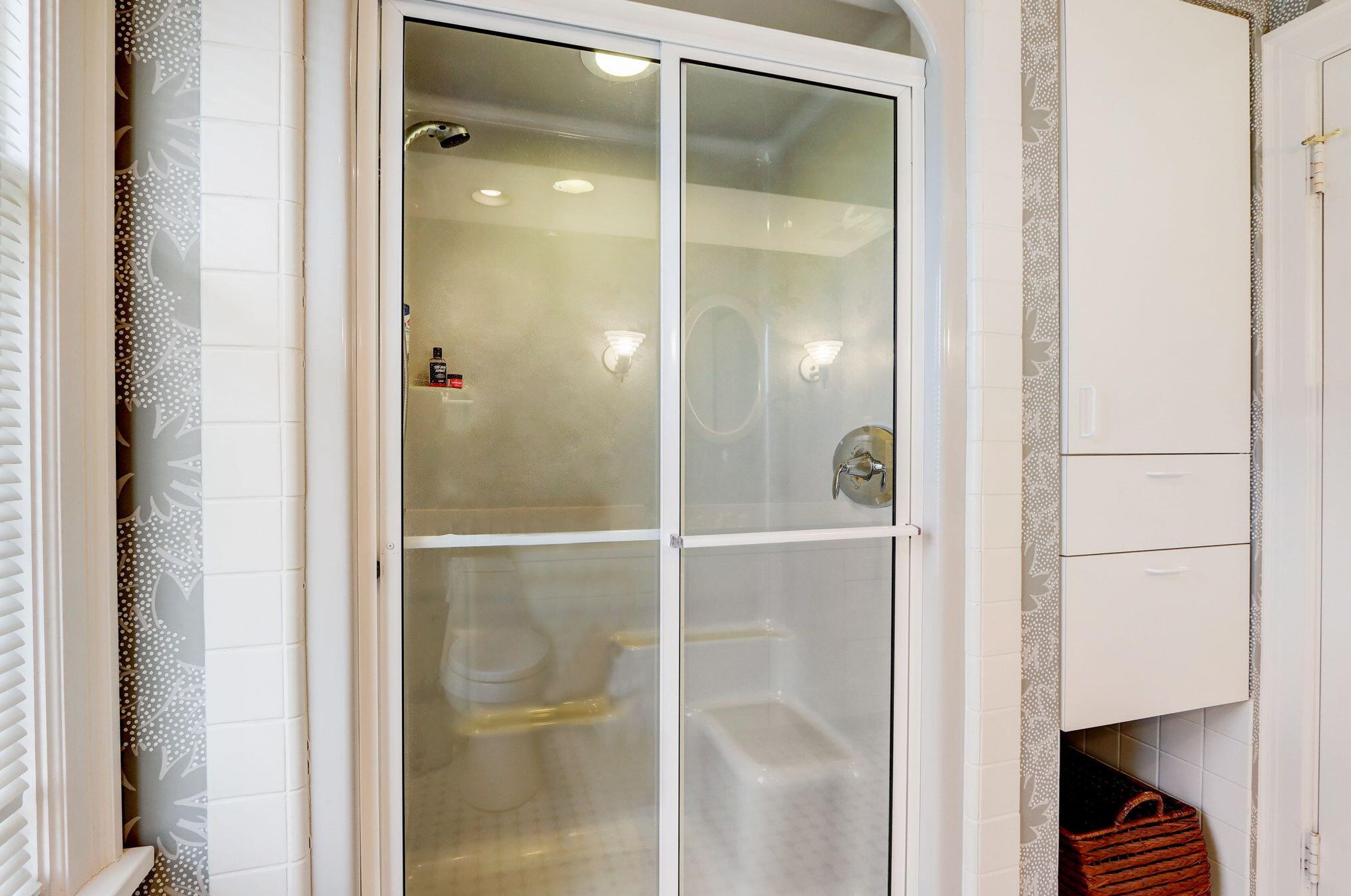 3515 Smt Ave, Milwaukee WI 53211-3441 exterior