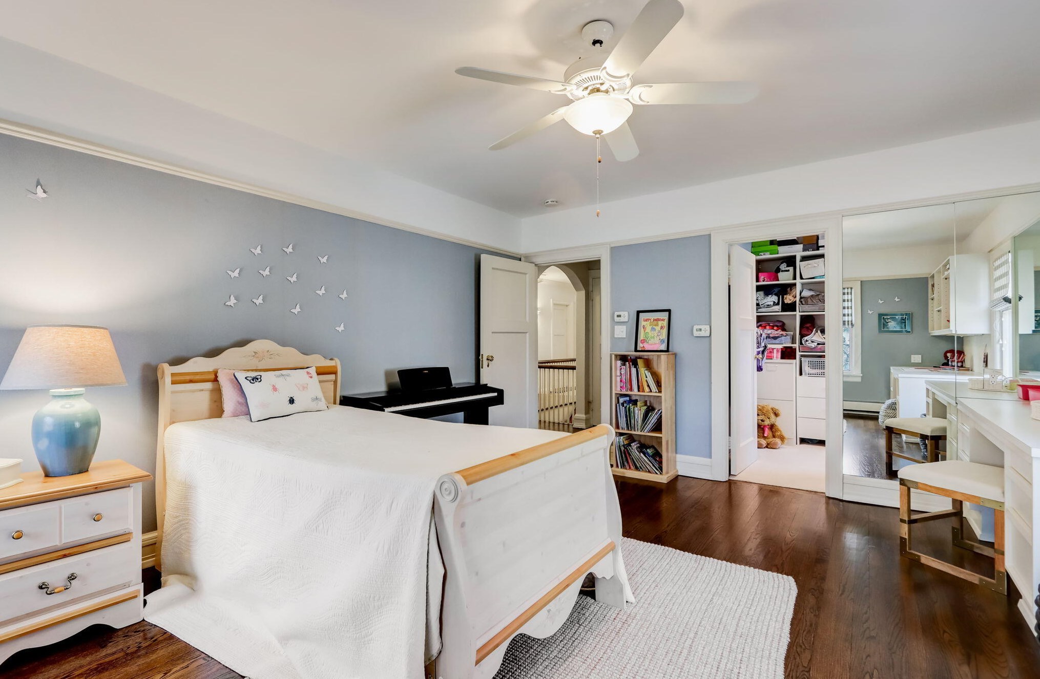 3515 Smt Ave, Milwaukee WI 53211-3441 exterior