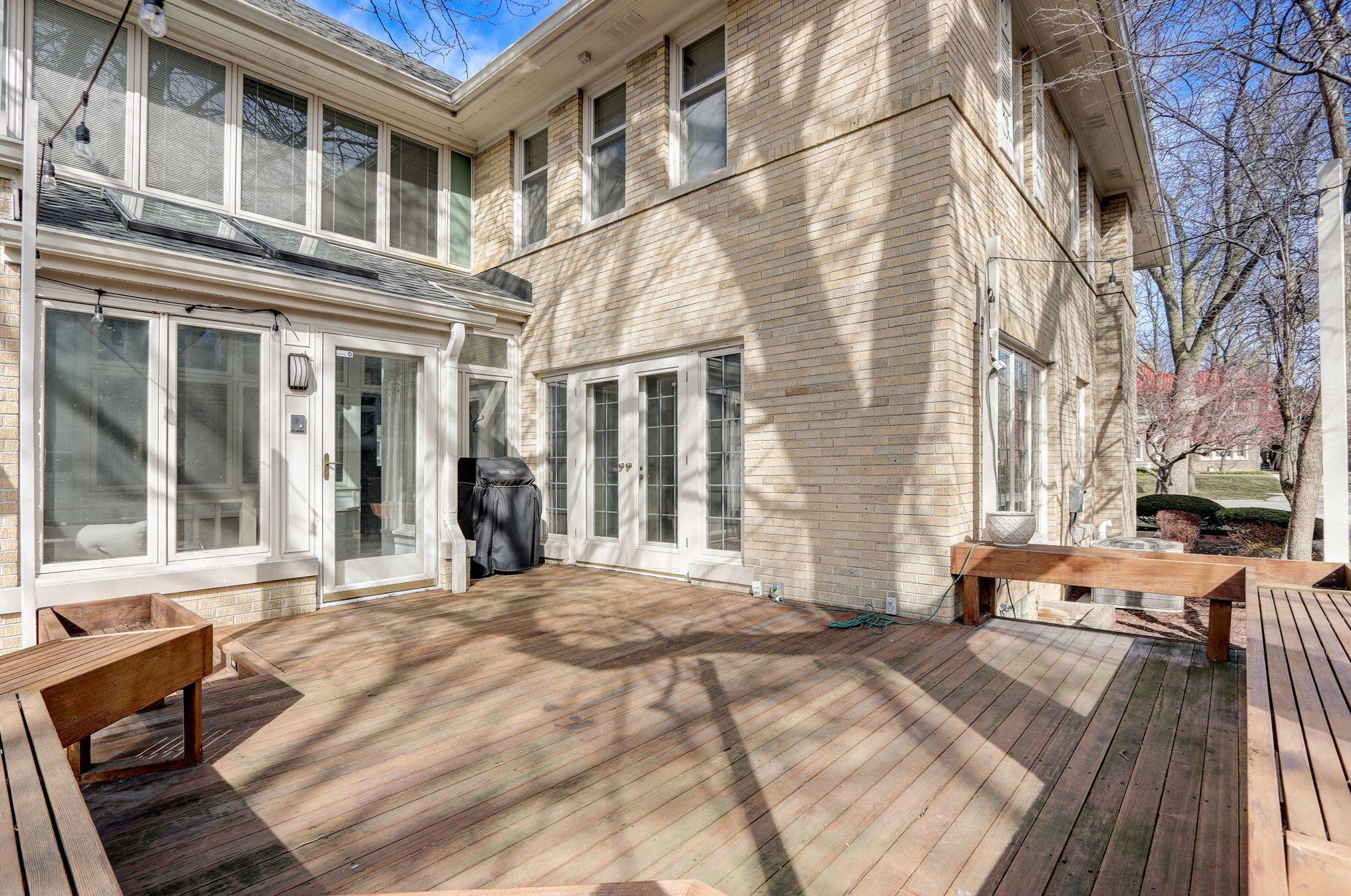 3515 Smt Ave, Milwaukee WI 53211-3441 exterior