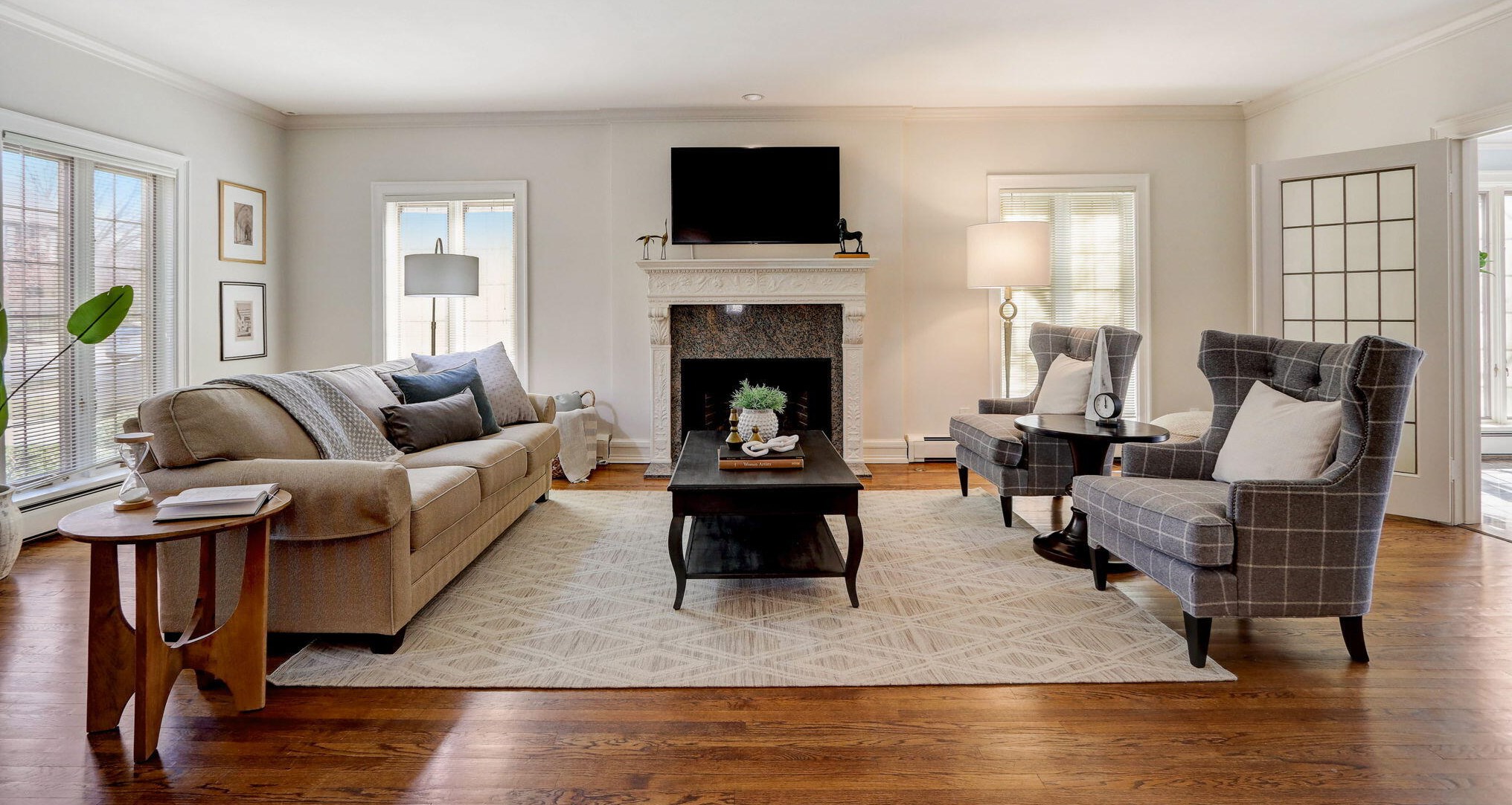 3515 Smt Ave, Milwaukee WI 53211-3441 exterior