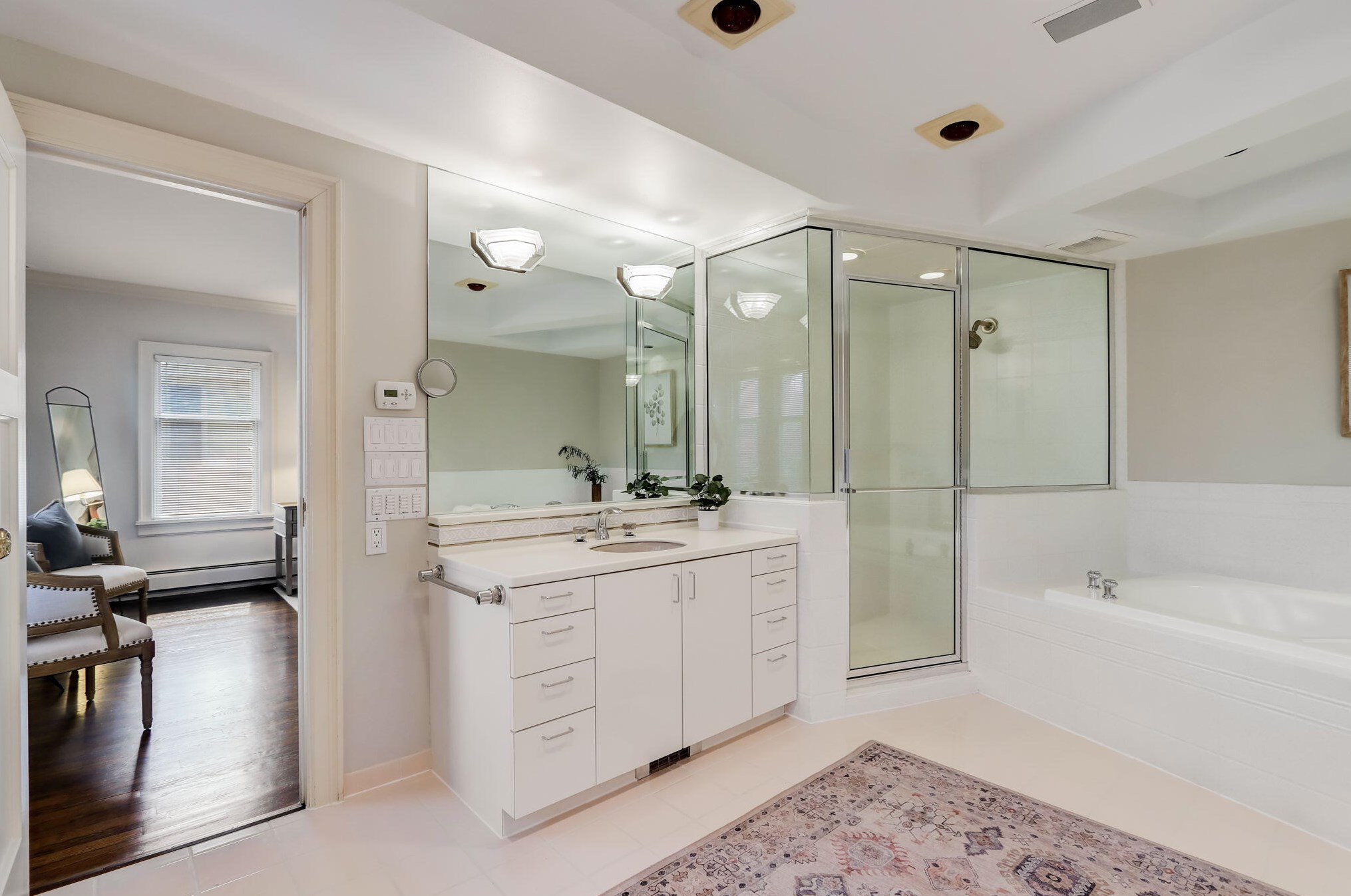 3515 Smt Ave, Milwaukee WI 53211-3441 exterior