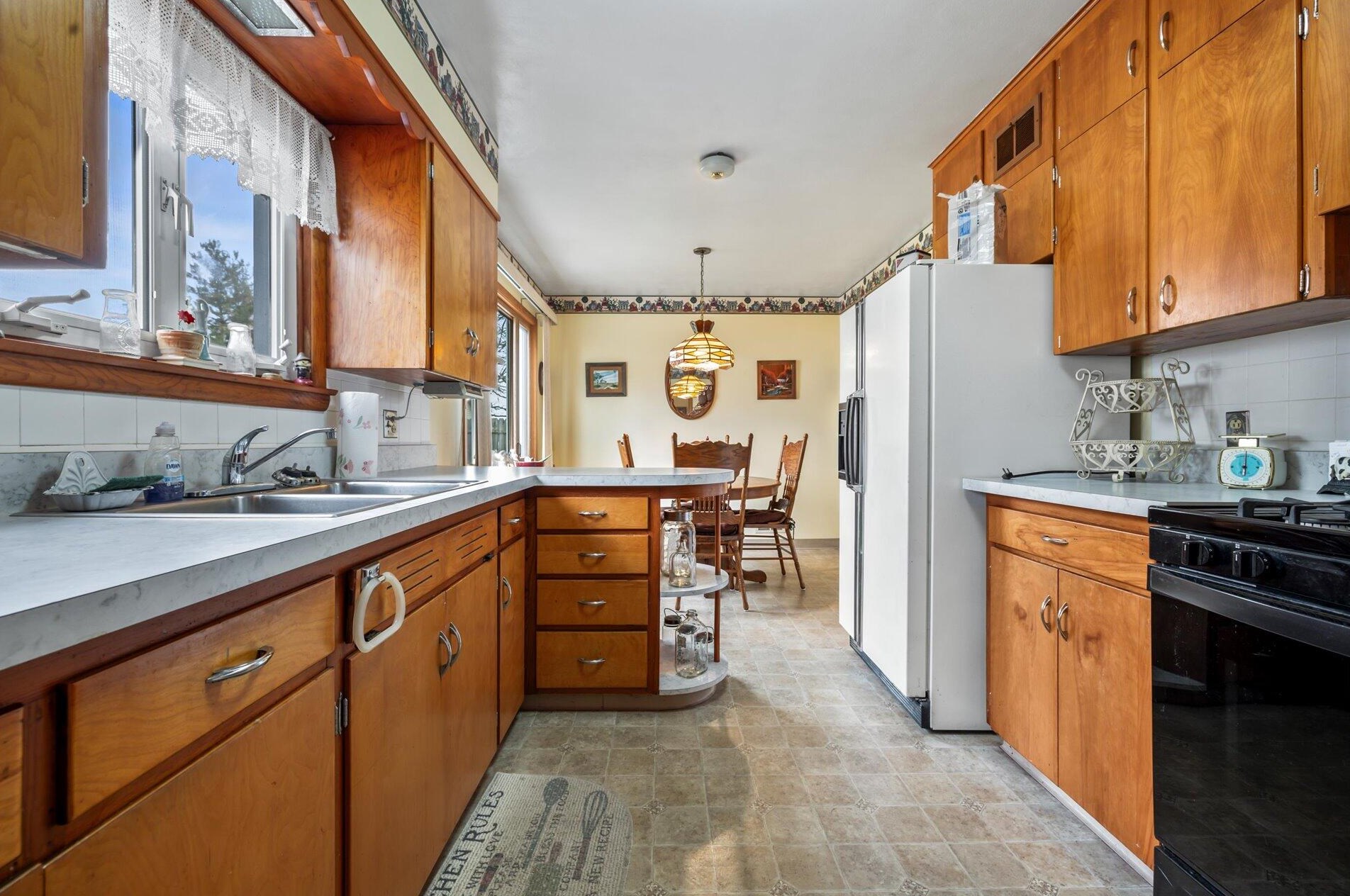300 Maple Ave, Clinton, WI 53525