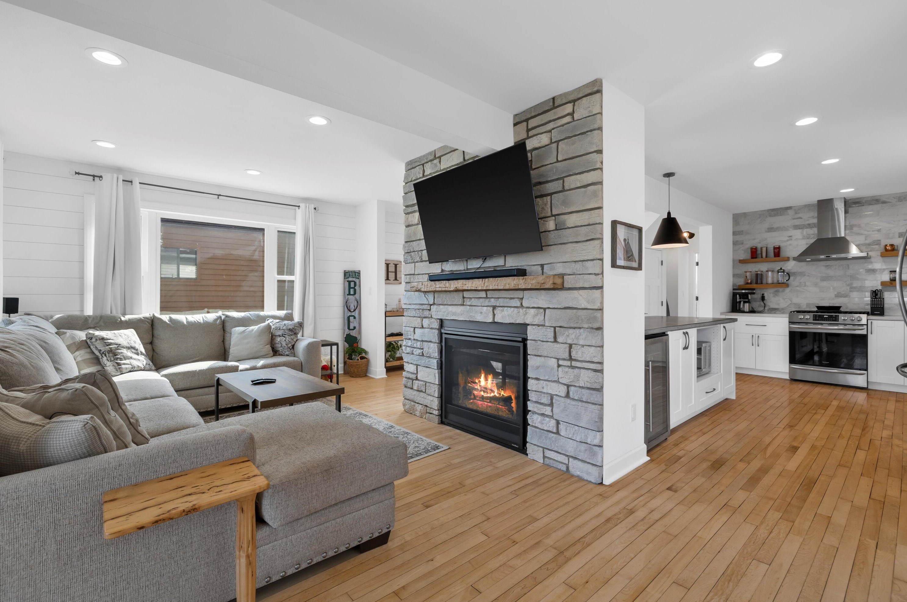 1525 93, Milwaukee WI 53227-1524 exterior