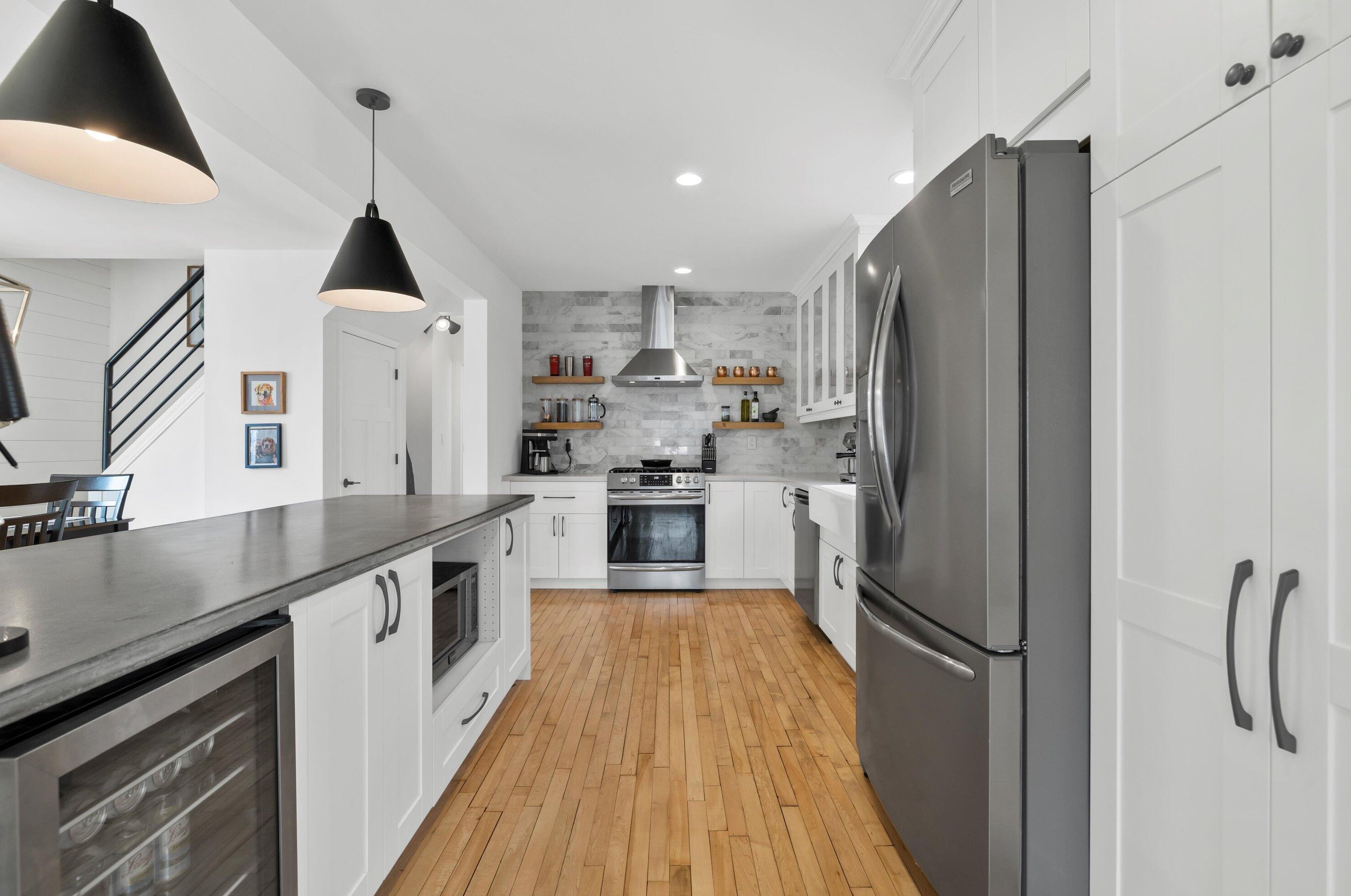 1525 93, Milwaukee WI 53227-1524 exterior