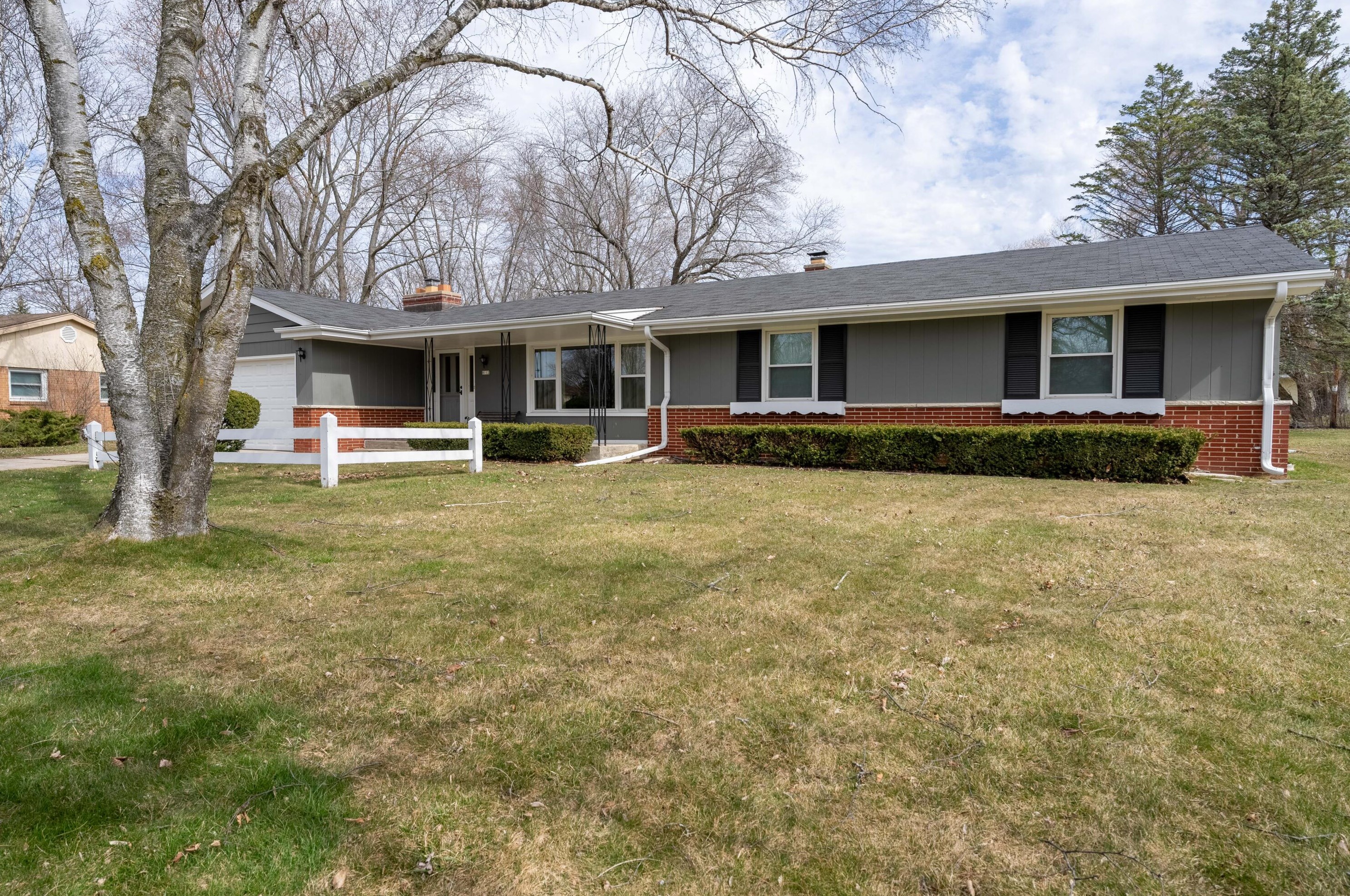8112 Green View Ct, Milwaukee, WI 53223