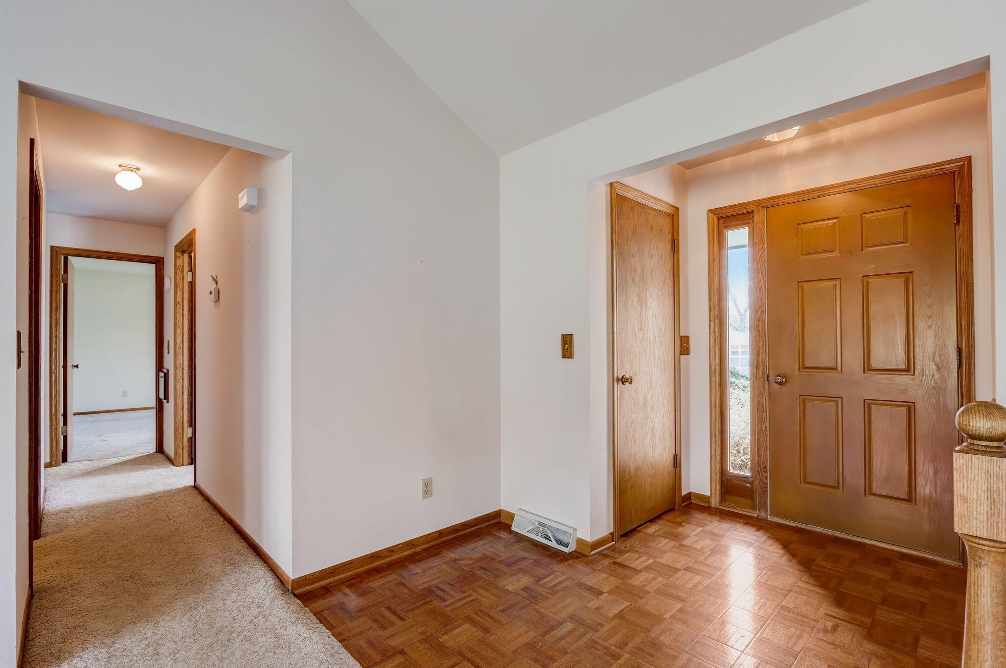 504 Wahl Ave, Mukwonago, WI 53149-1319