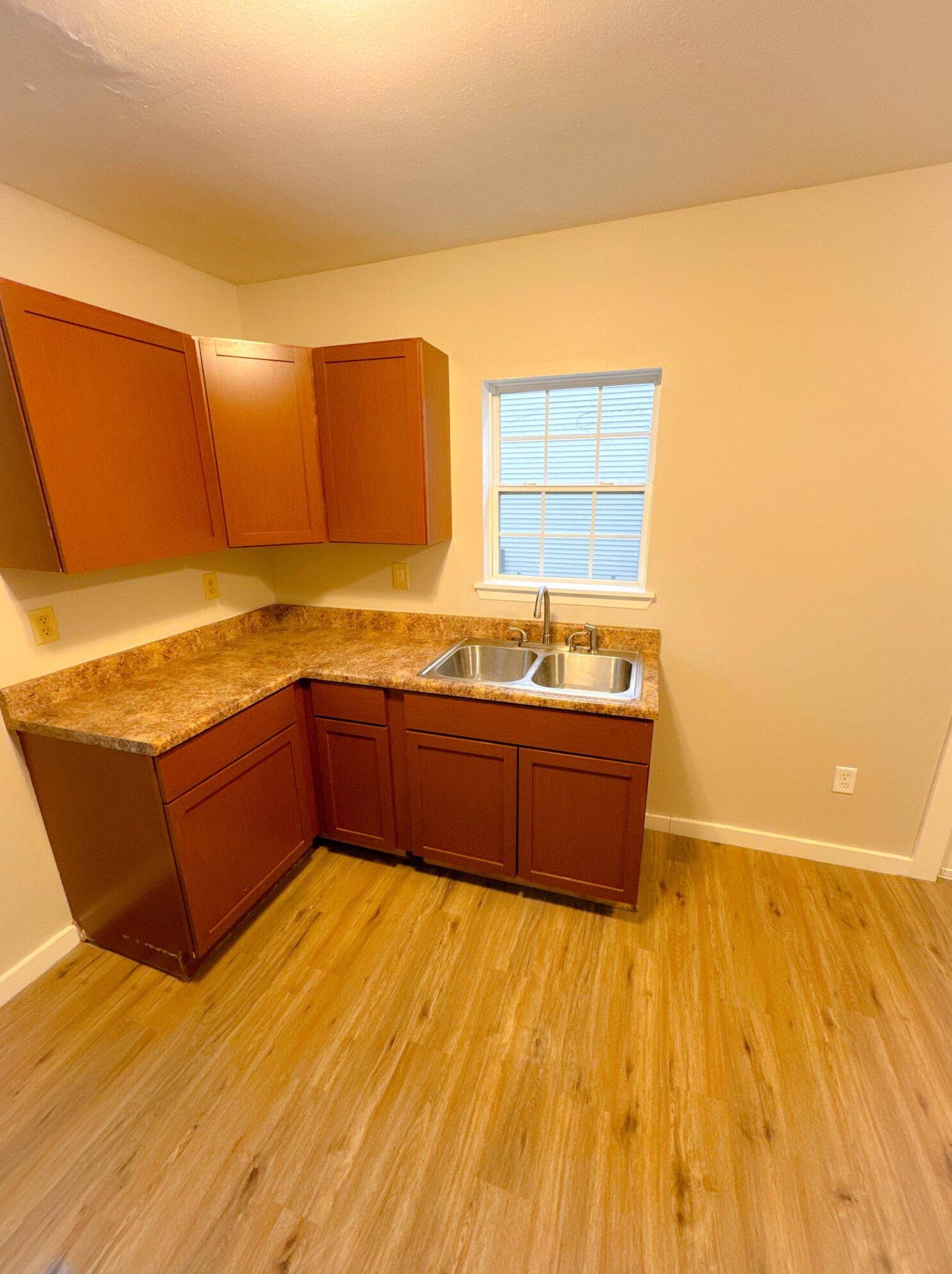 1033 Villa St, Racine WI  53403-1850 exterior