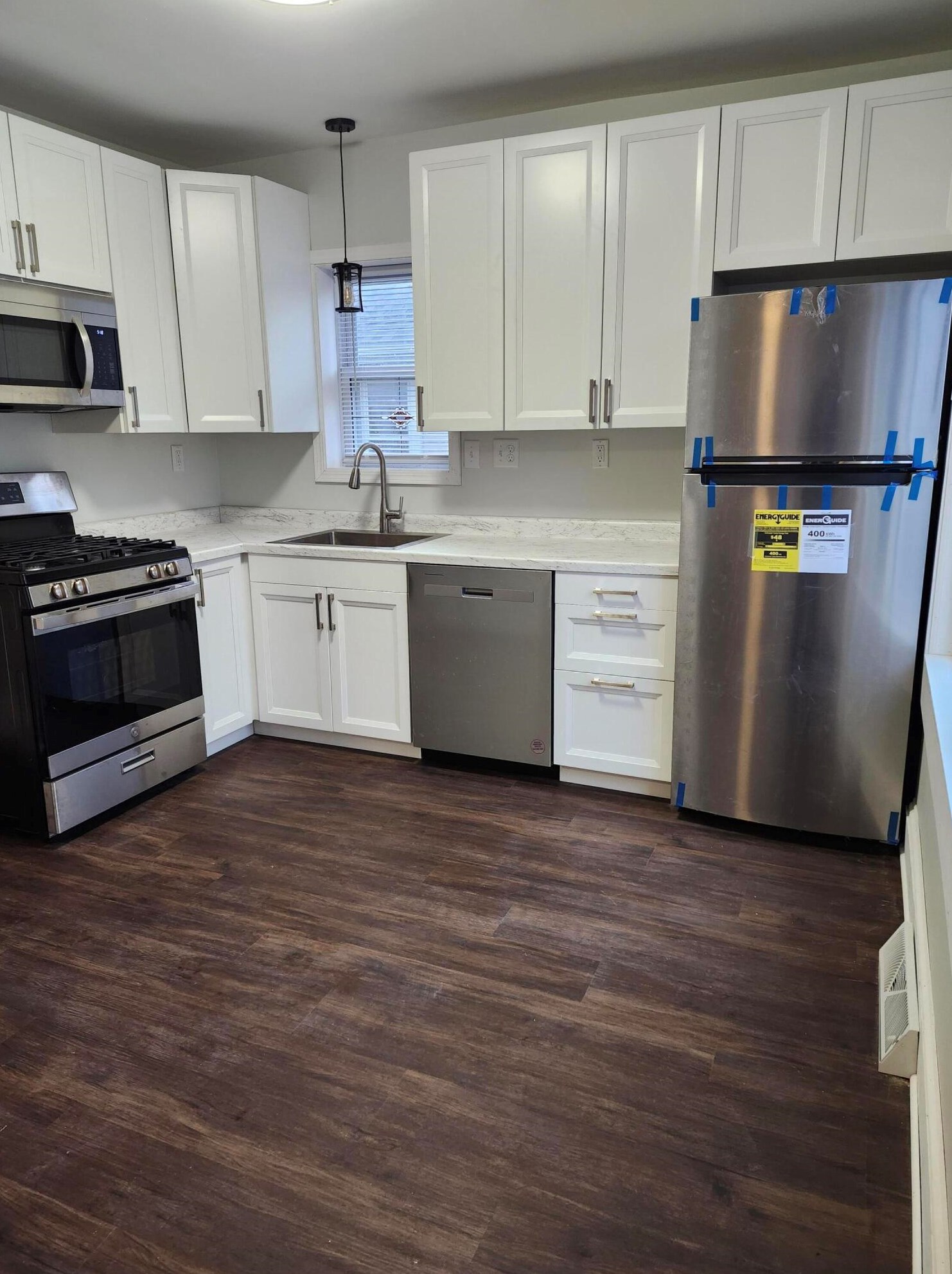 910 73rd St, Kenosha WI  53143-5422 exterior