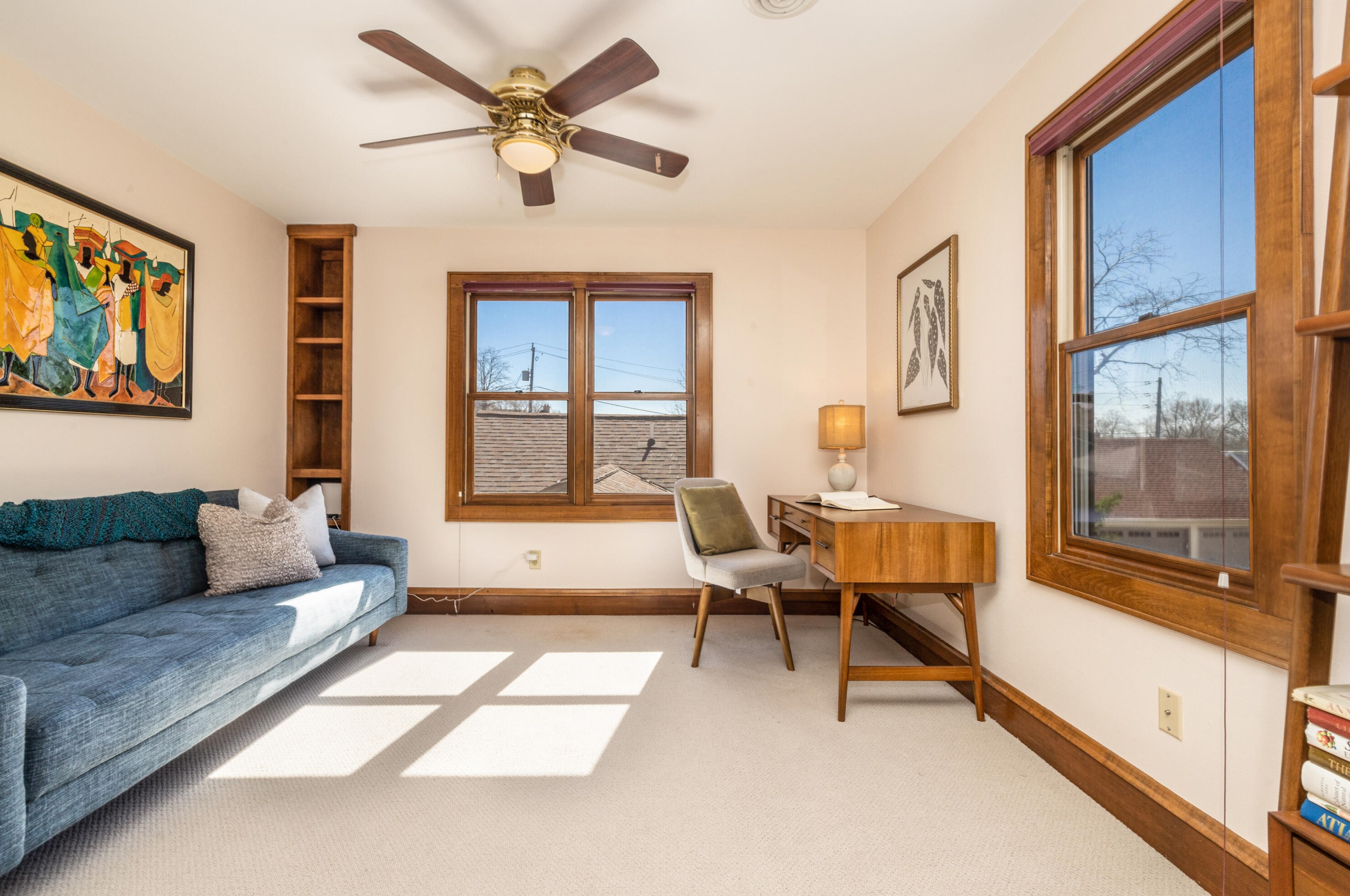 1623 Lk Blf Blvd, Milwaukee WI 53211-1518 exterior