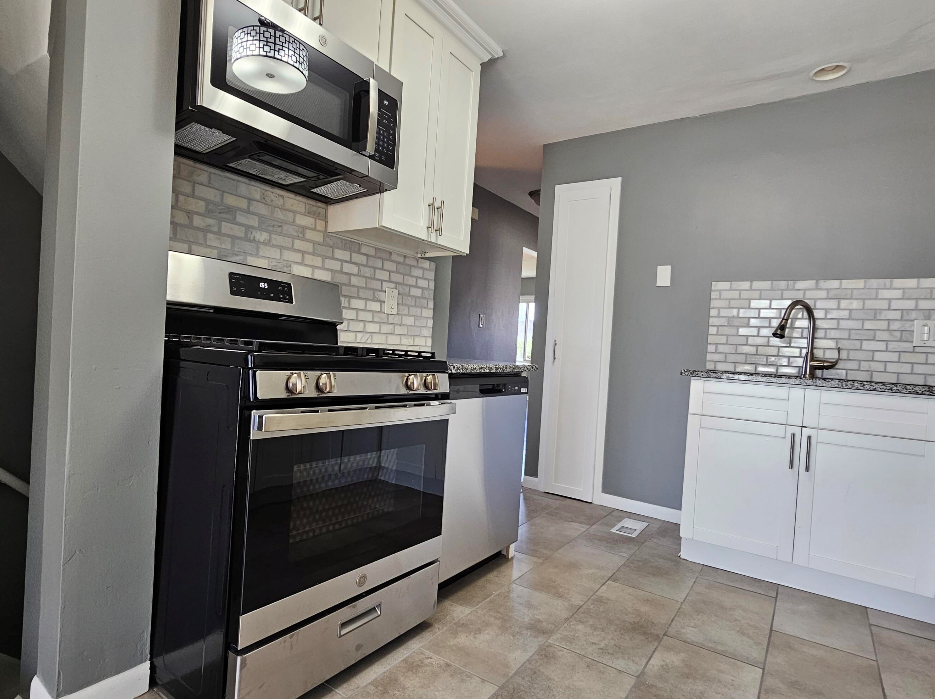 3632 33rd St, Milwaukee WI  53221-1119 exterior