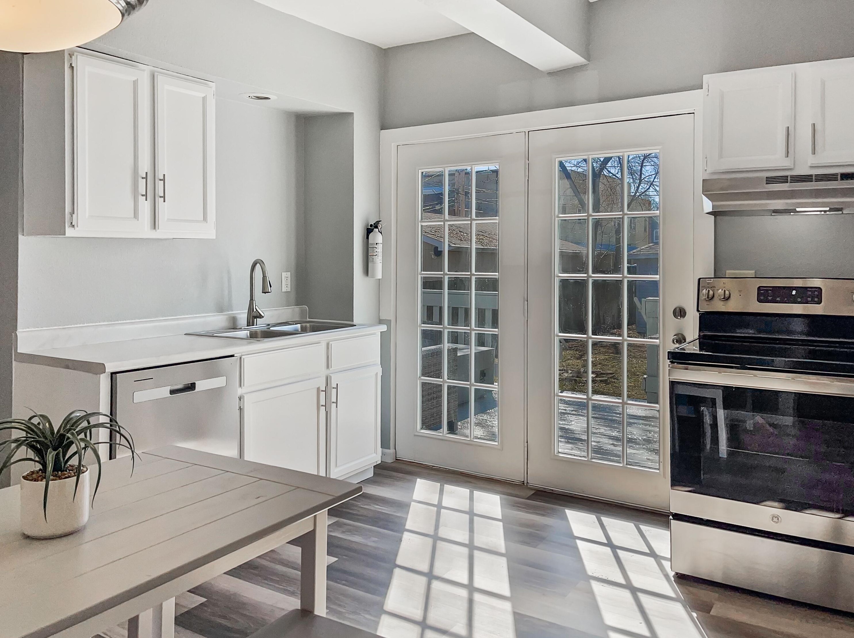 1135 Logan Ave, Sheboygan, WI 53083