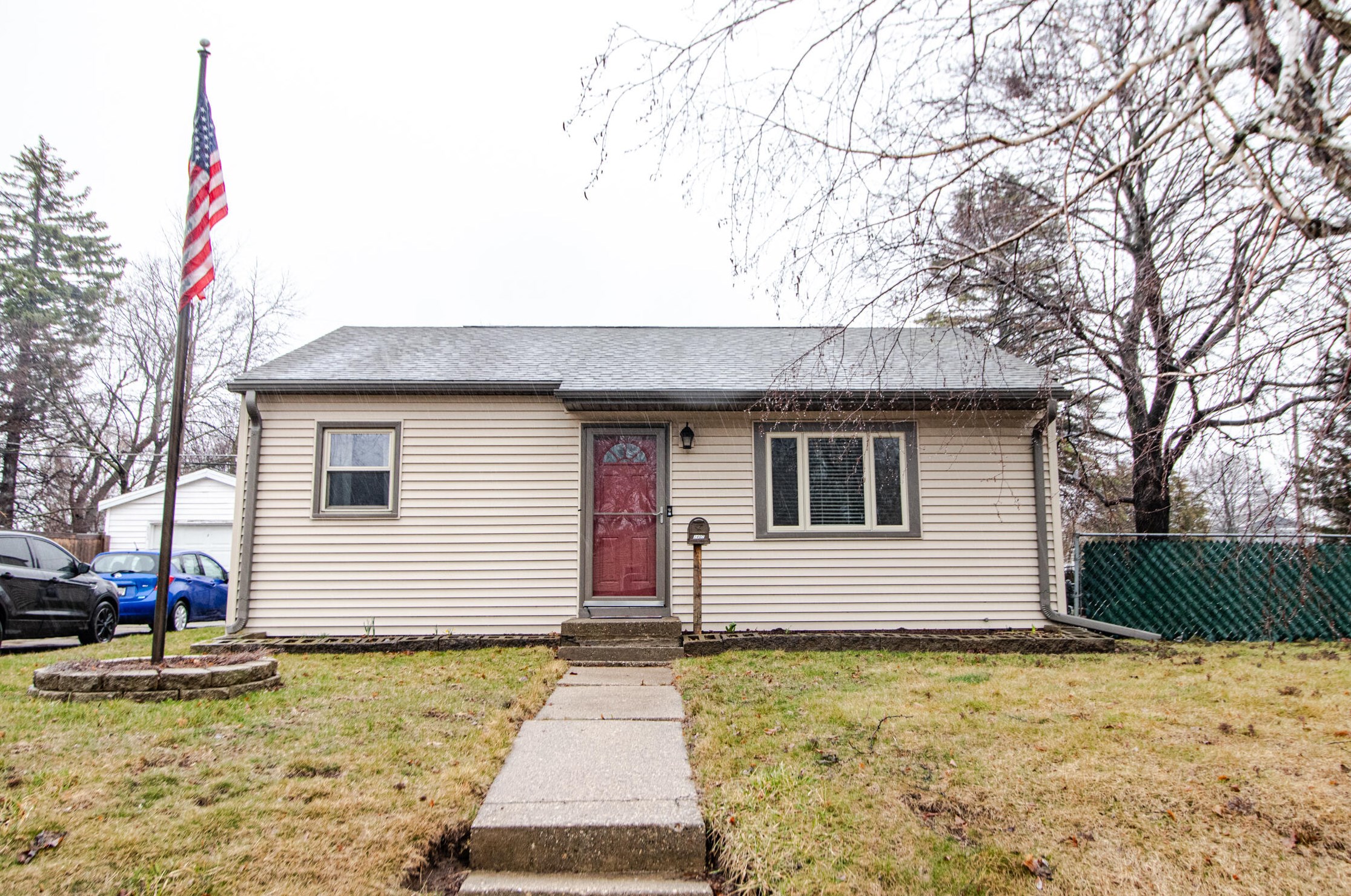 2403 Van Norman Ave, Milwaukee, WI 53235-5631