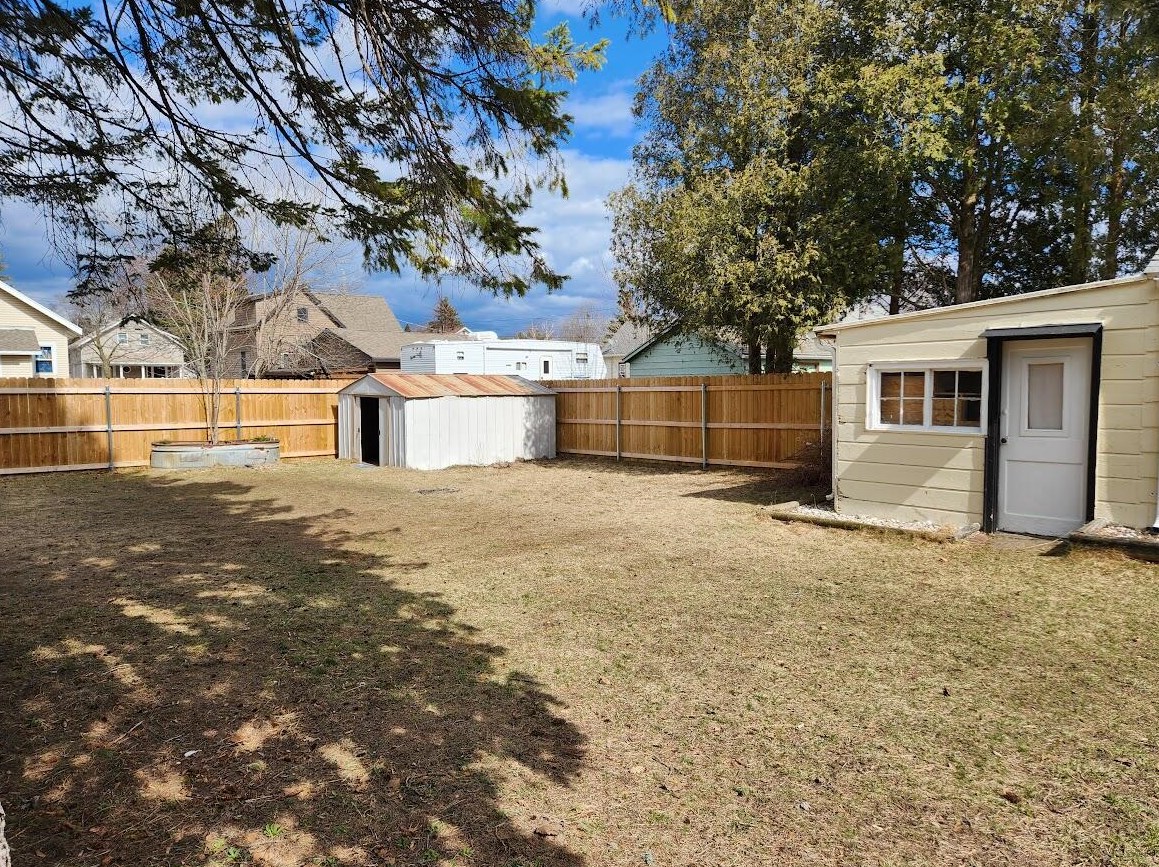 2406 15th St, Two Rivers WI  54241-2812 exterior