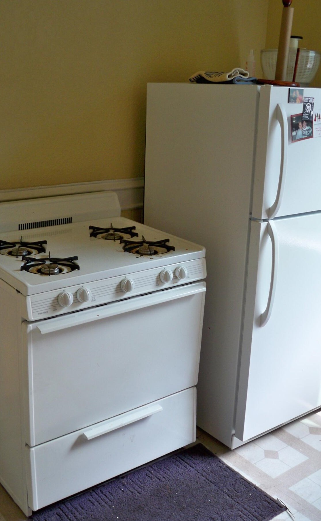 2423 Farwell Ave, Milwaukee WI  53211-4415 exterior