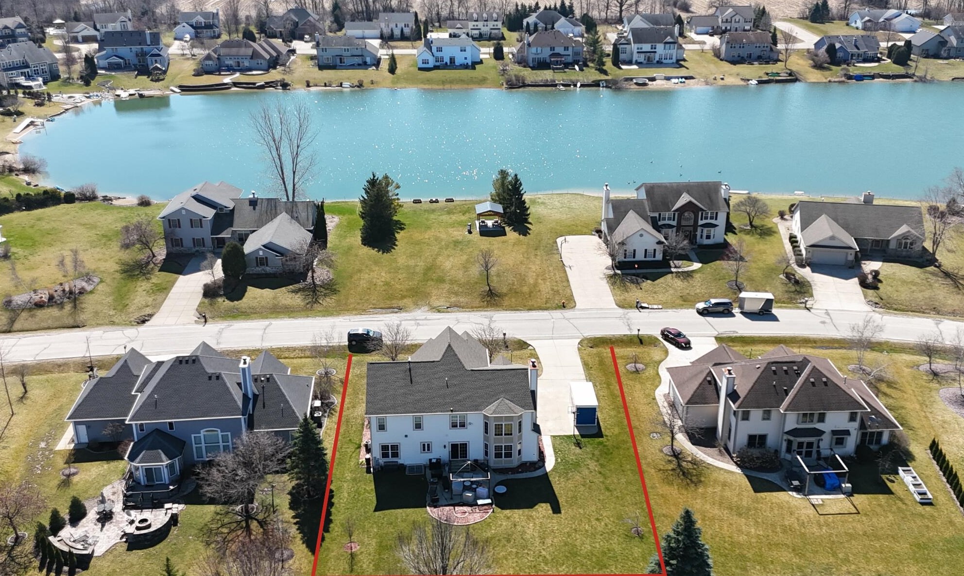 3270 James Dr, Oak Creek, WI 53154-6538