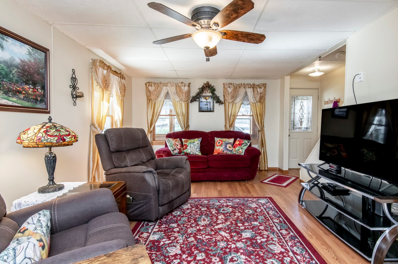 203 Randall St, Waukesha, WI 53188-3513
