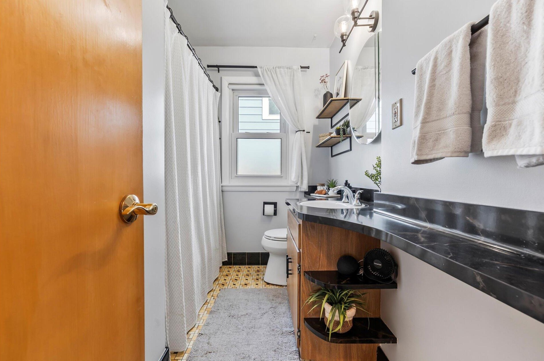 8824 Locust St, Milwaukee WI  53222-4636 exterior