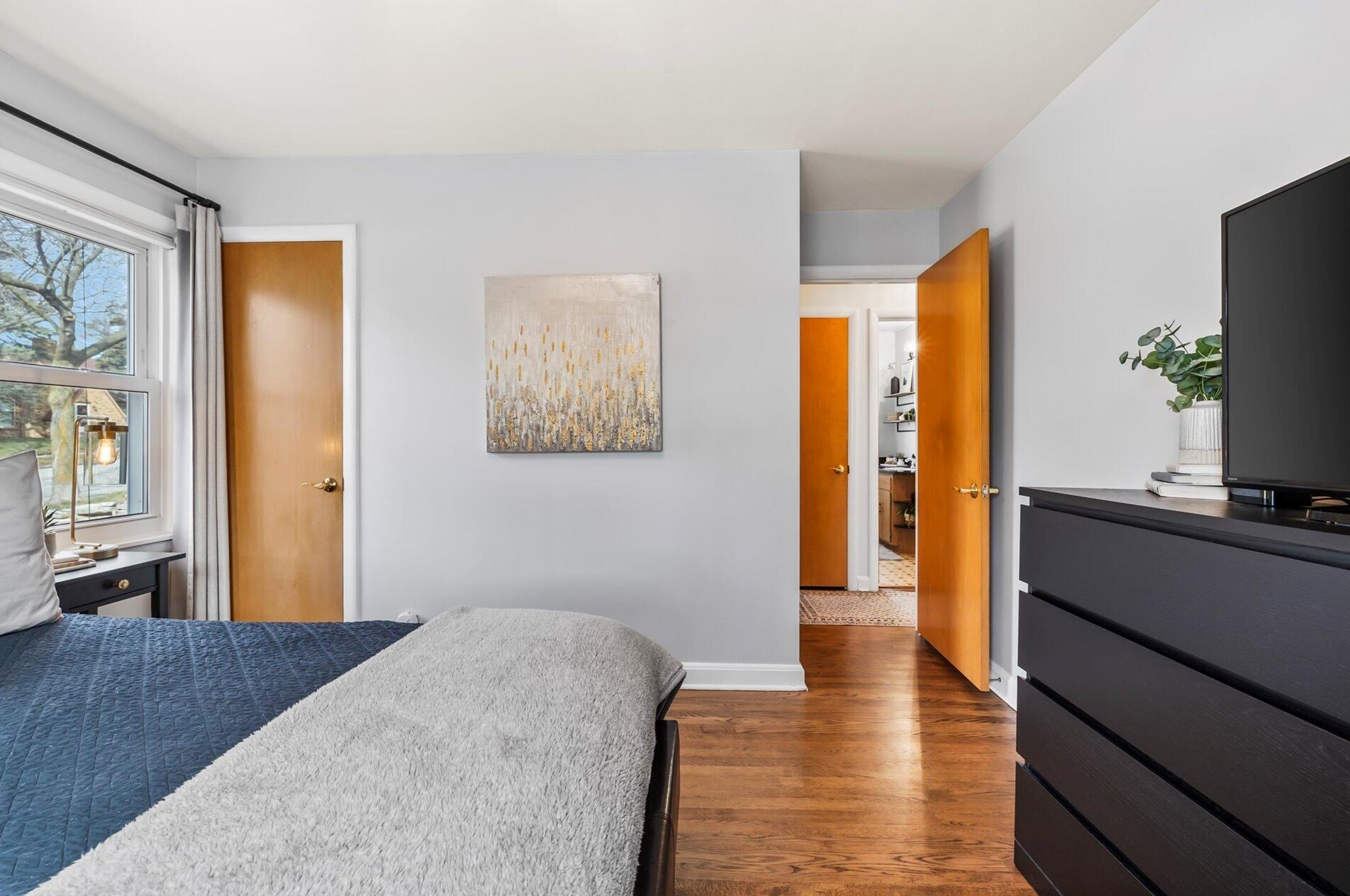 8824 Locust St, Milwaukee WI  53222-4636 exterior