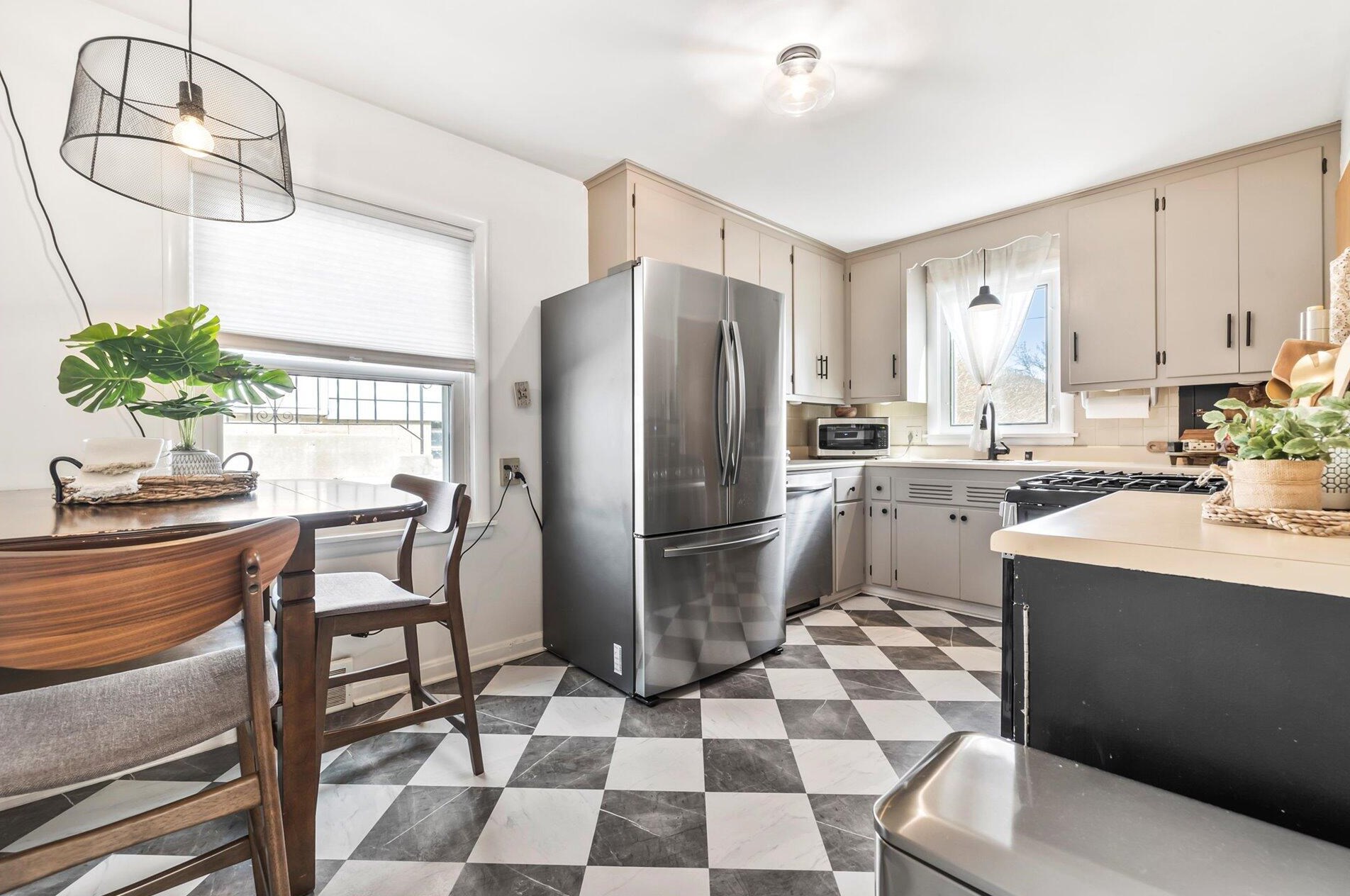 8824 Locust St, Milwaukee WI  53222-4636 exterior