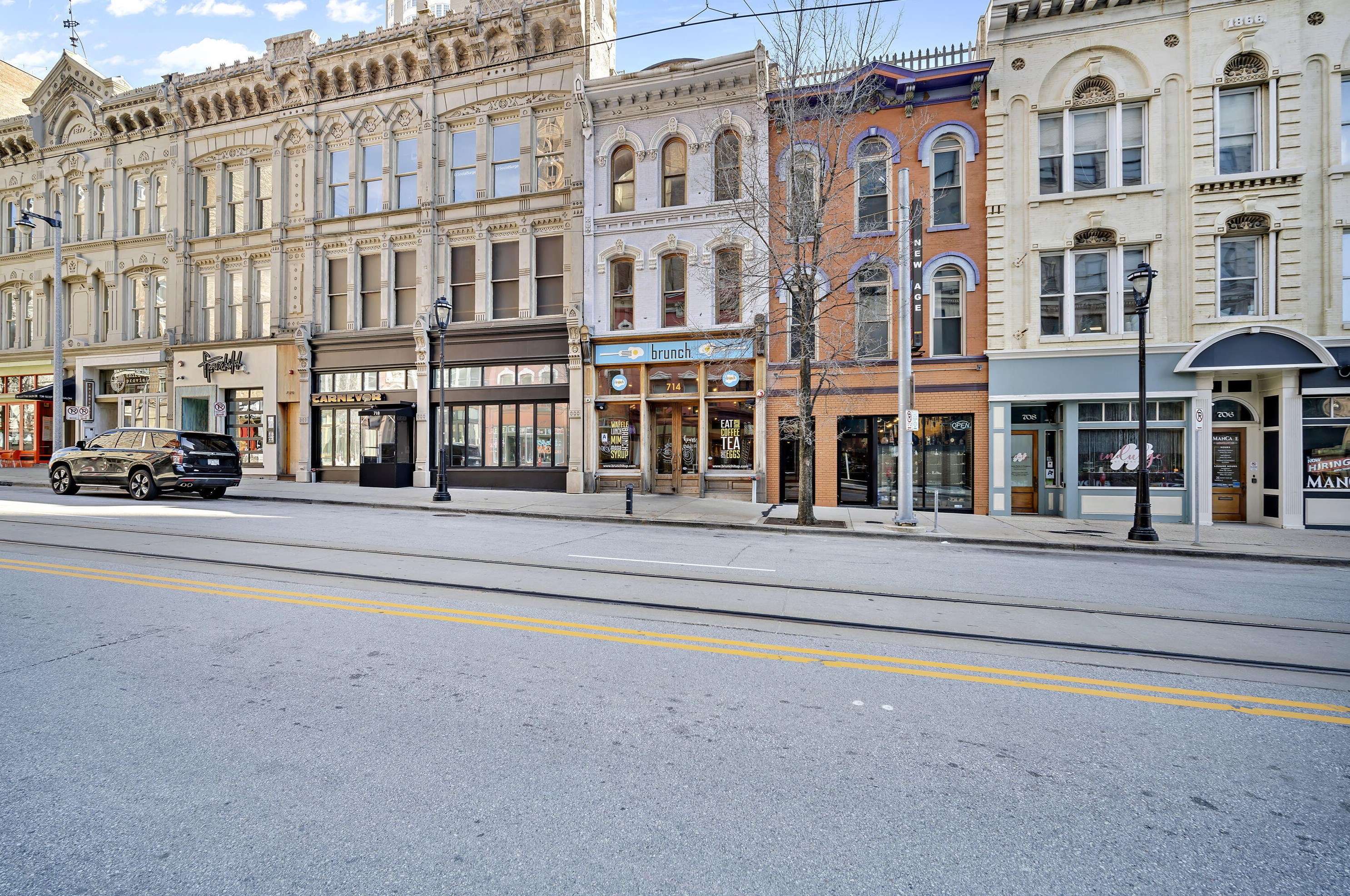 715 Milwaukee St, Milwaukee, WI 53202-4415