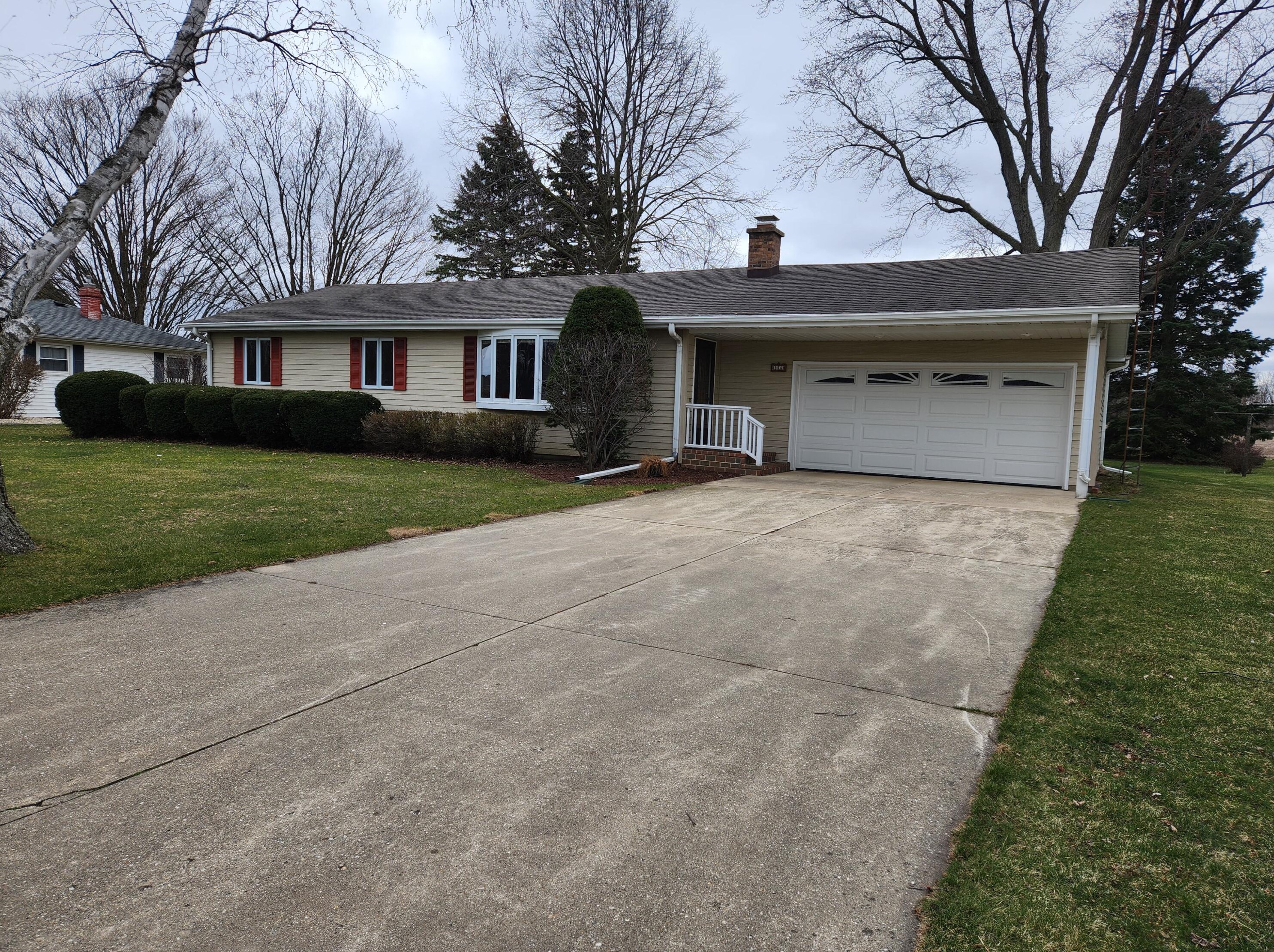 854 Comus Dr, Delavan, WI 53115-2933