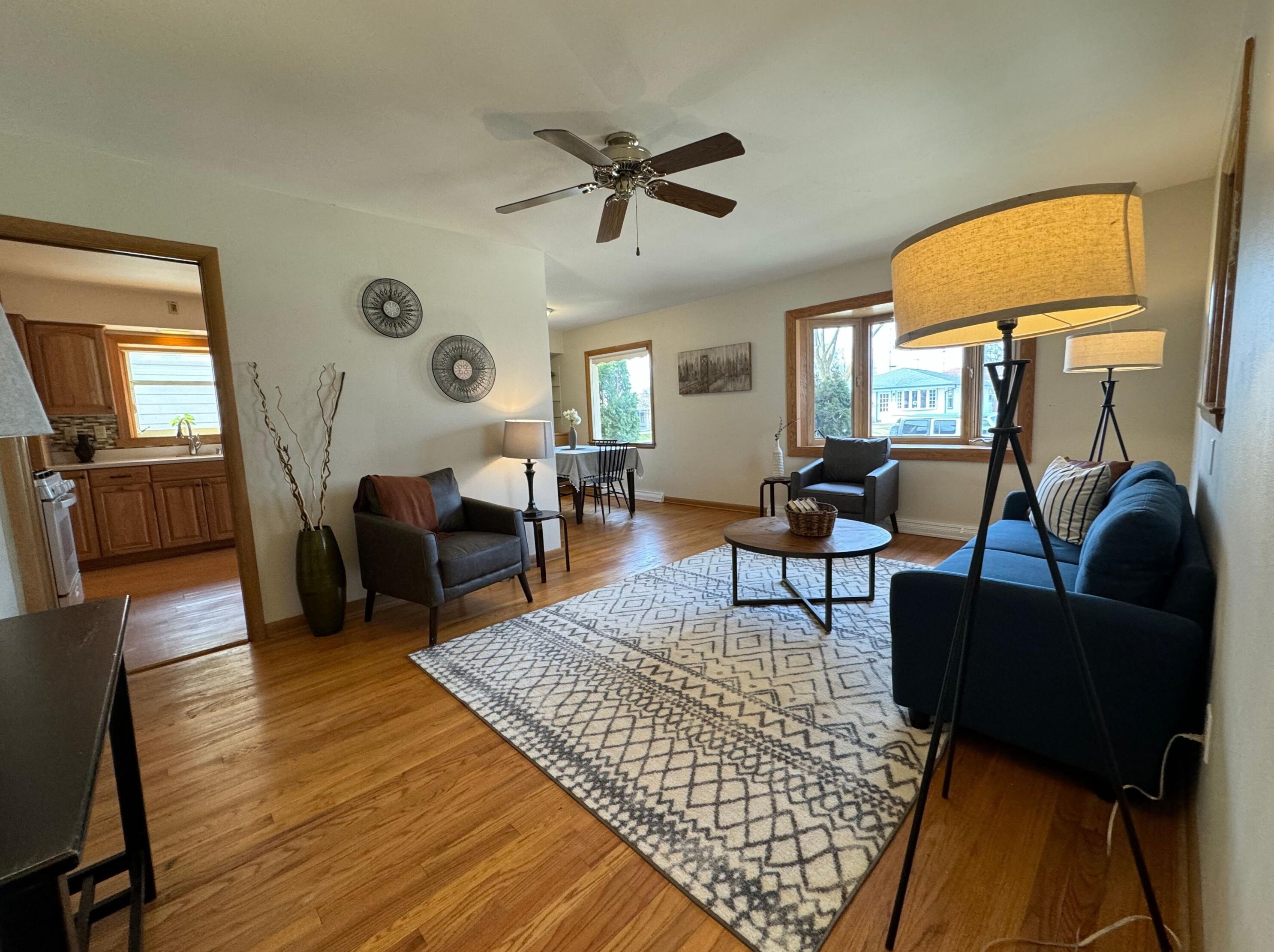 2624 93rd St, Milwaukee, WI 53226-1705