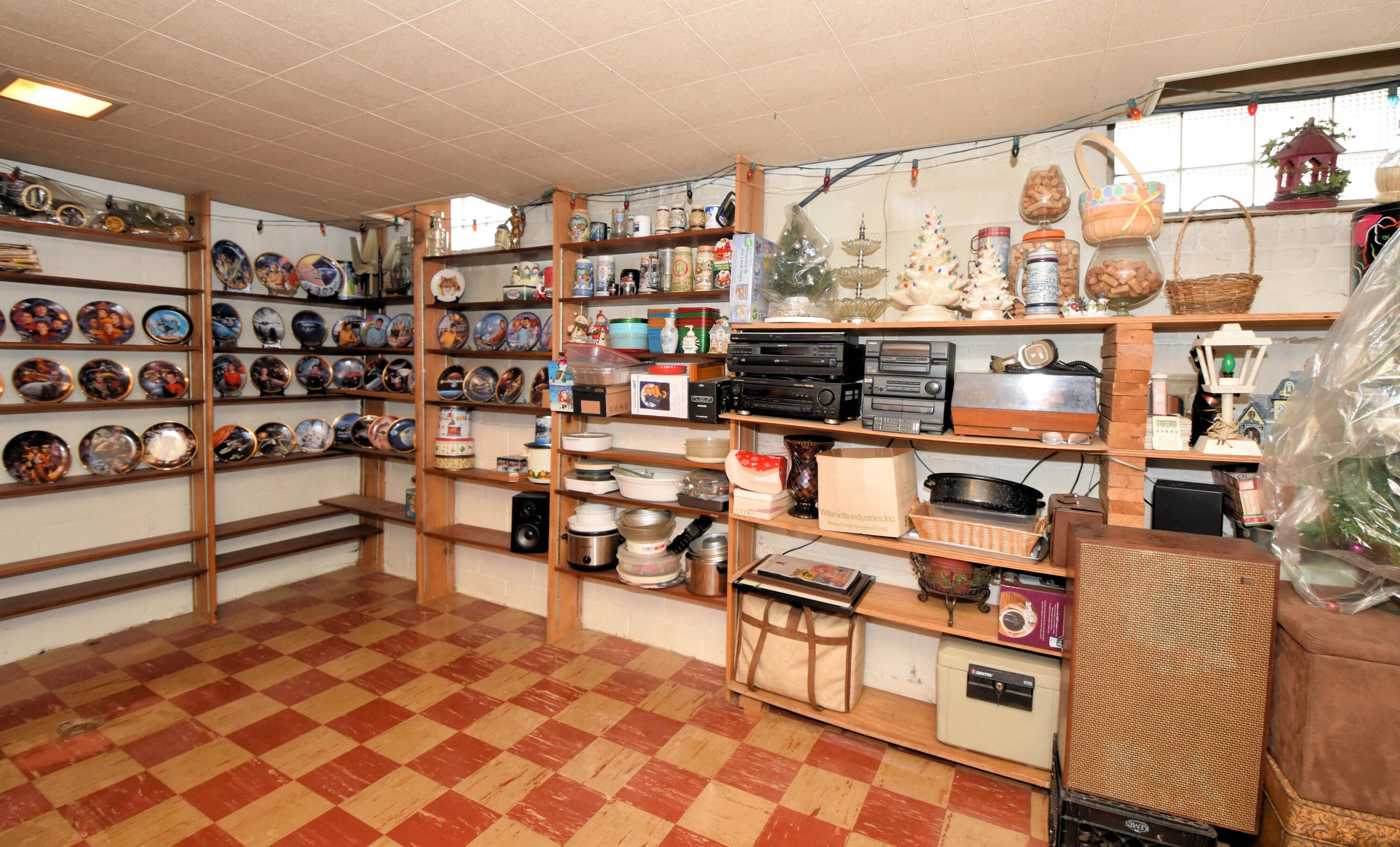 2426 60, Milwaukee WI 53219-2131 exterior