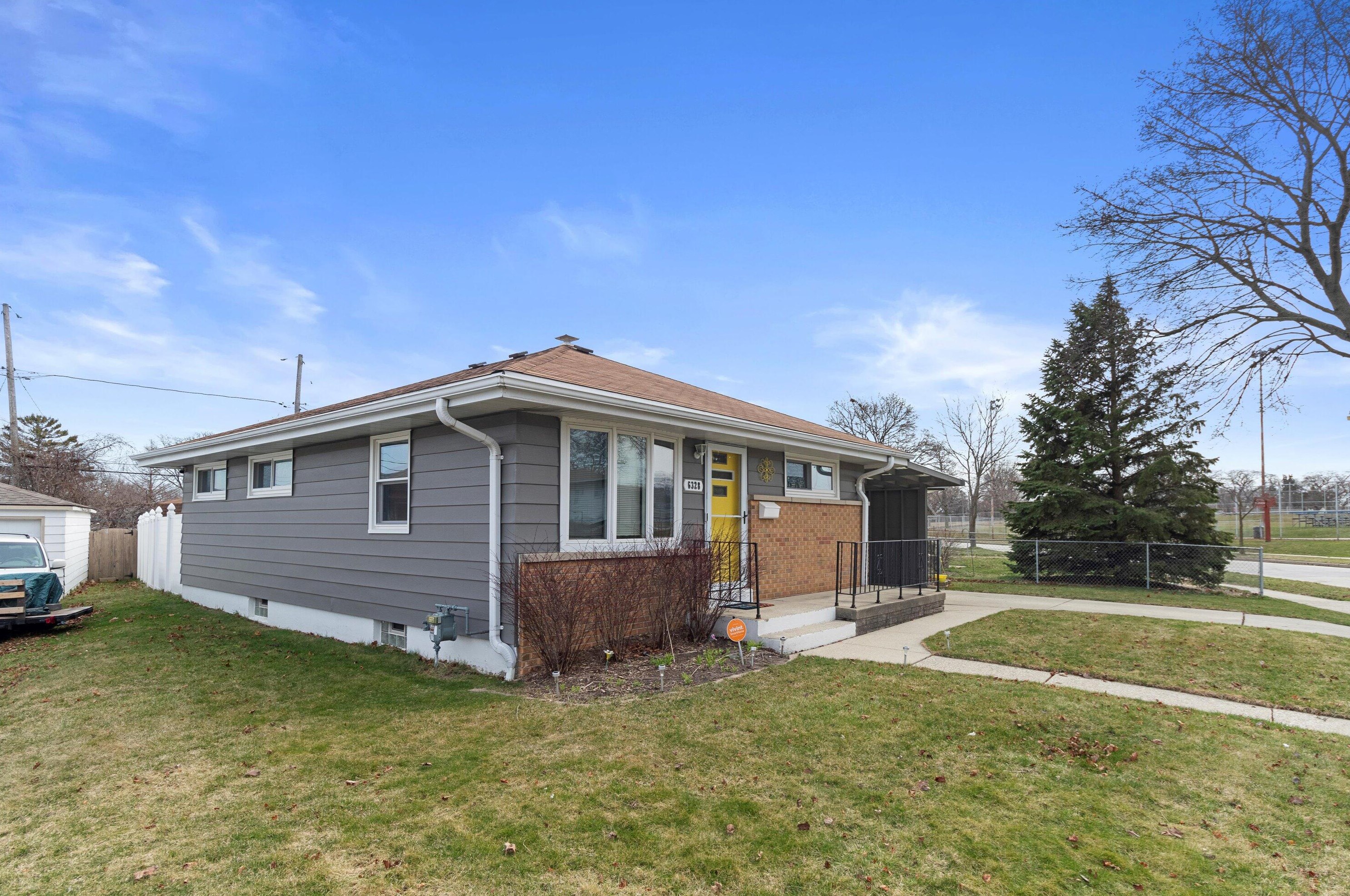 6328 Stack Dr, Milwaukee, WI 53219-3083