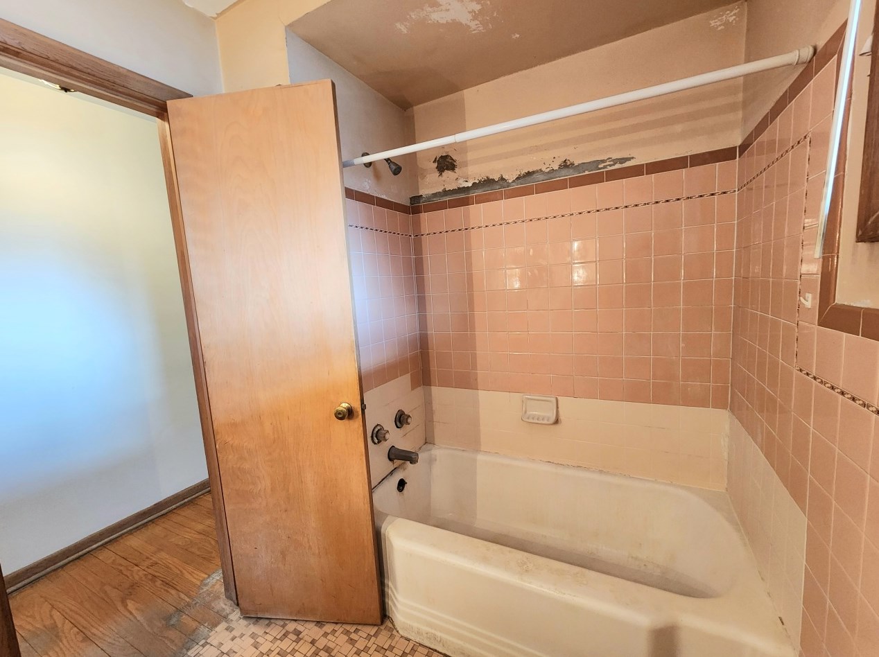 2306 Main Ave, Sheboygan WI  53083-3852 exterior