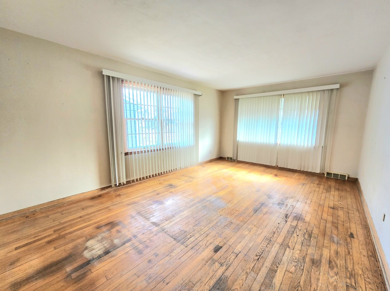 2306 Main Ave, Sheboygan, WI 53083