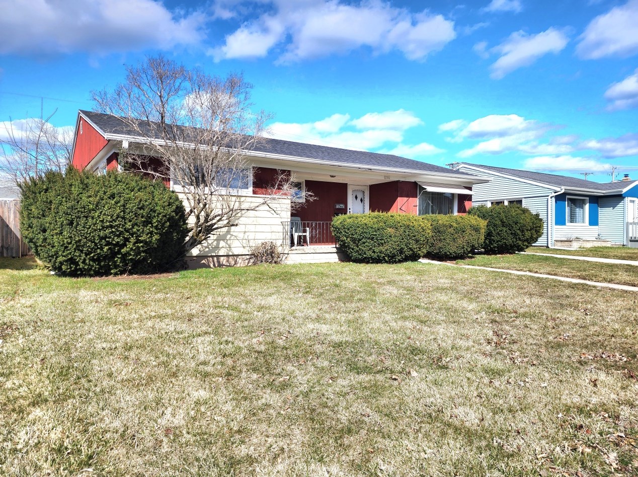 2306 Main Ave, Sheboygan WI  53083-3852 exterior