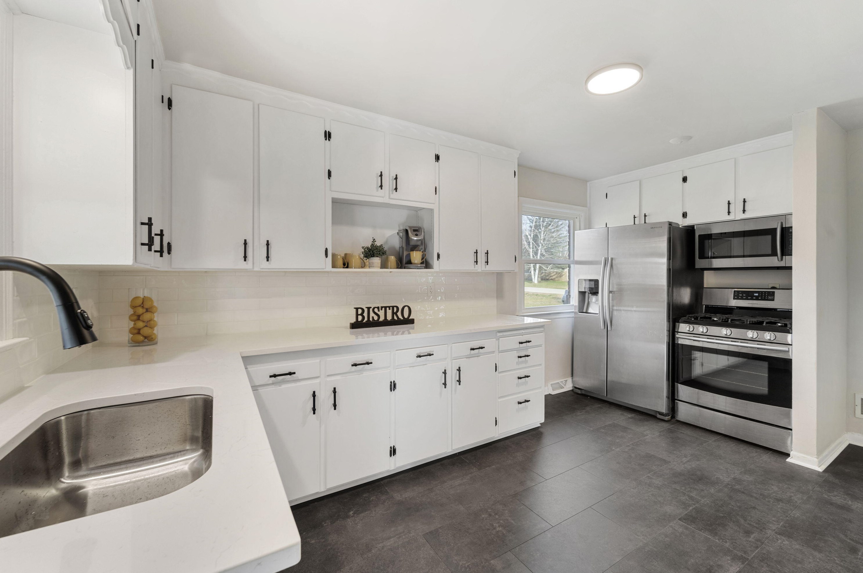 3929 Johnson Ave, Racine WI  53405-1015 exterior