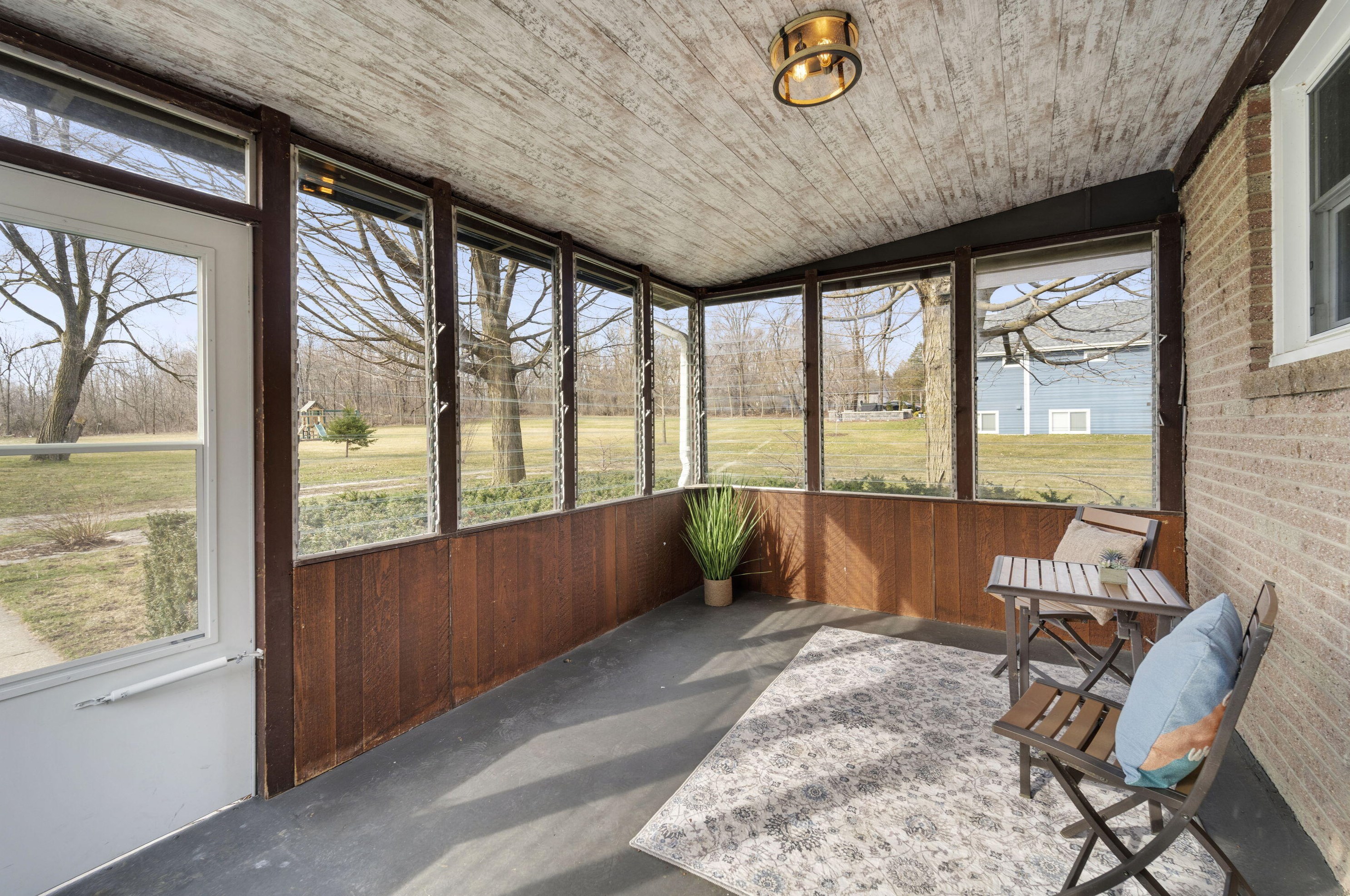 3929 Johnson Ave, Racine WI  53405-1015 exterior