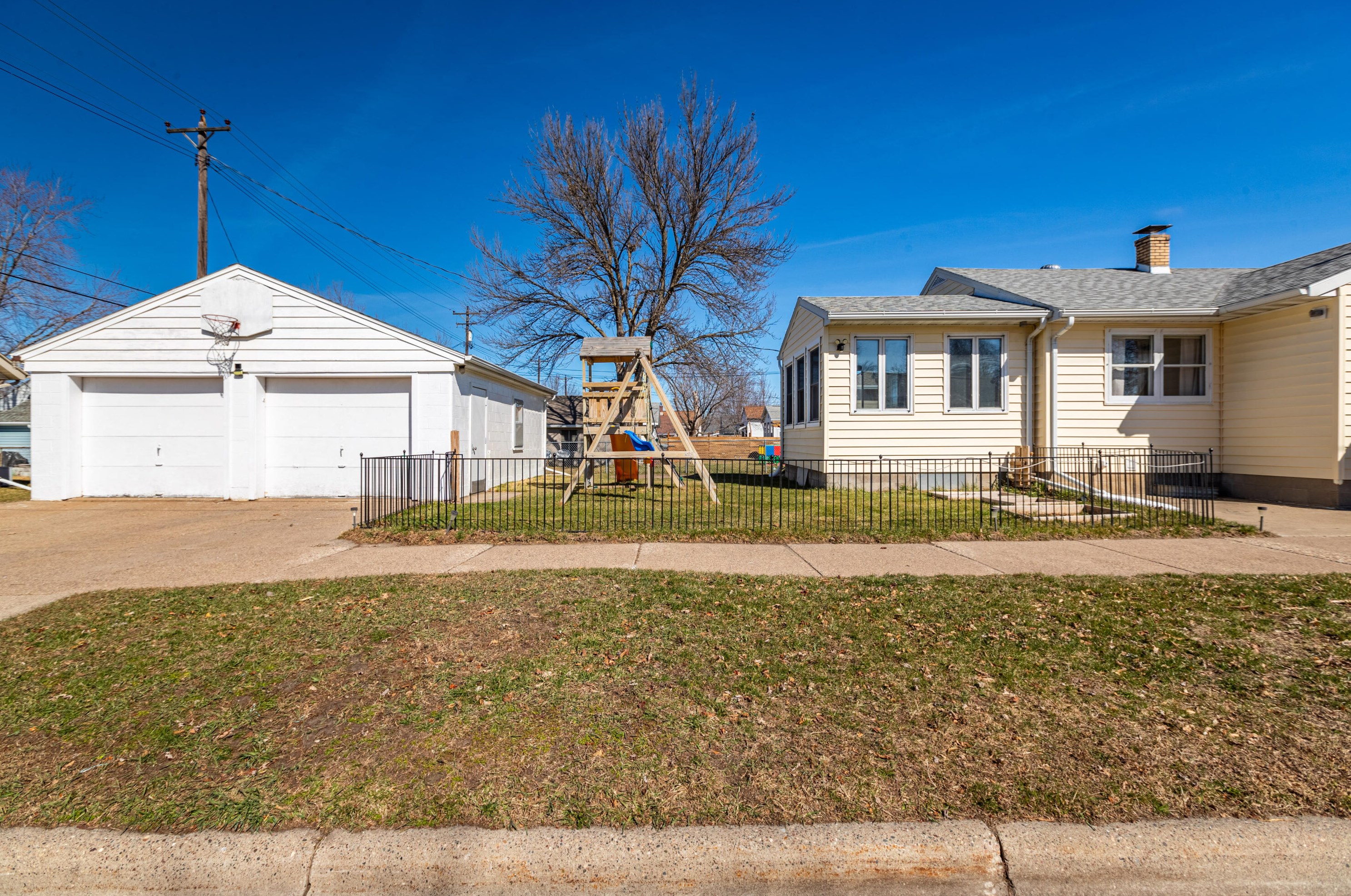1922 19th St, La Crosse WI  54601-6502 exterior