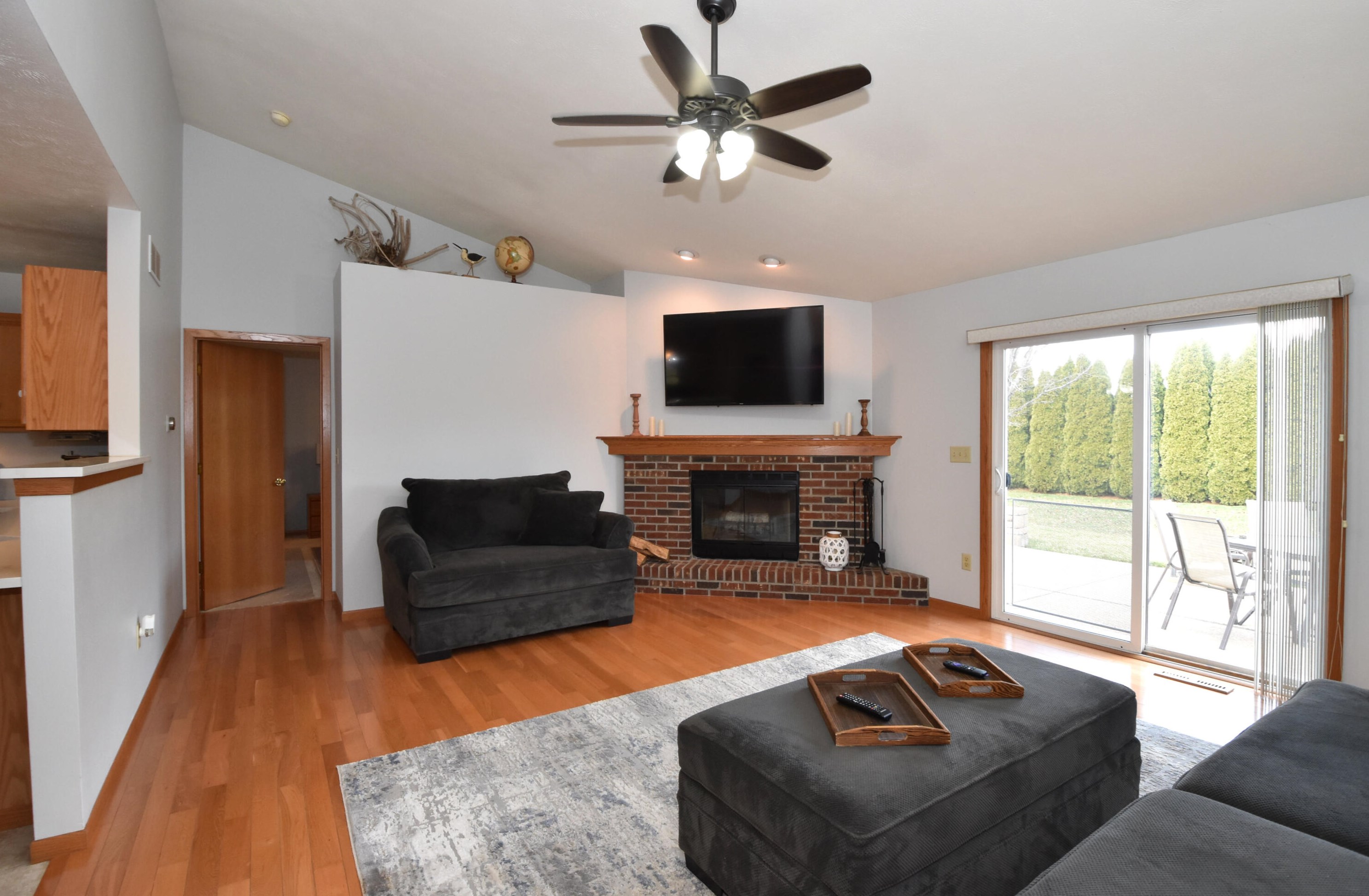 1224 Riva Rdg, Racine WI  53402-1711 exterior