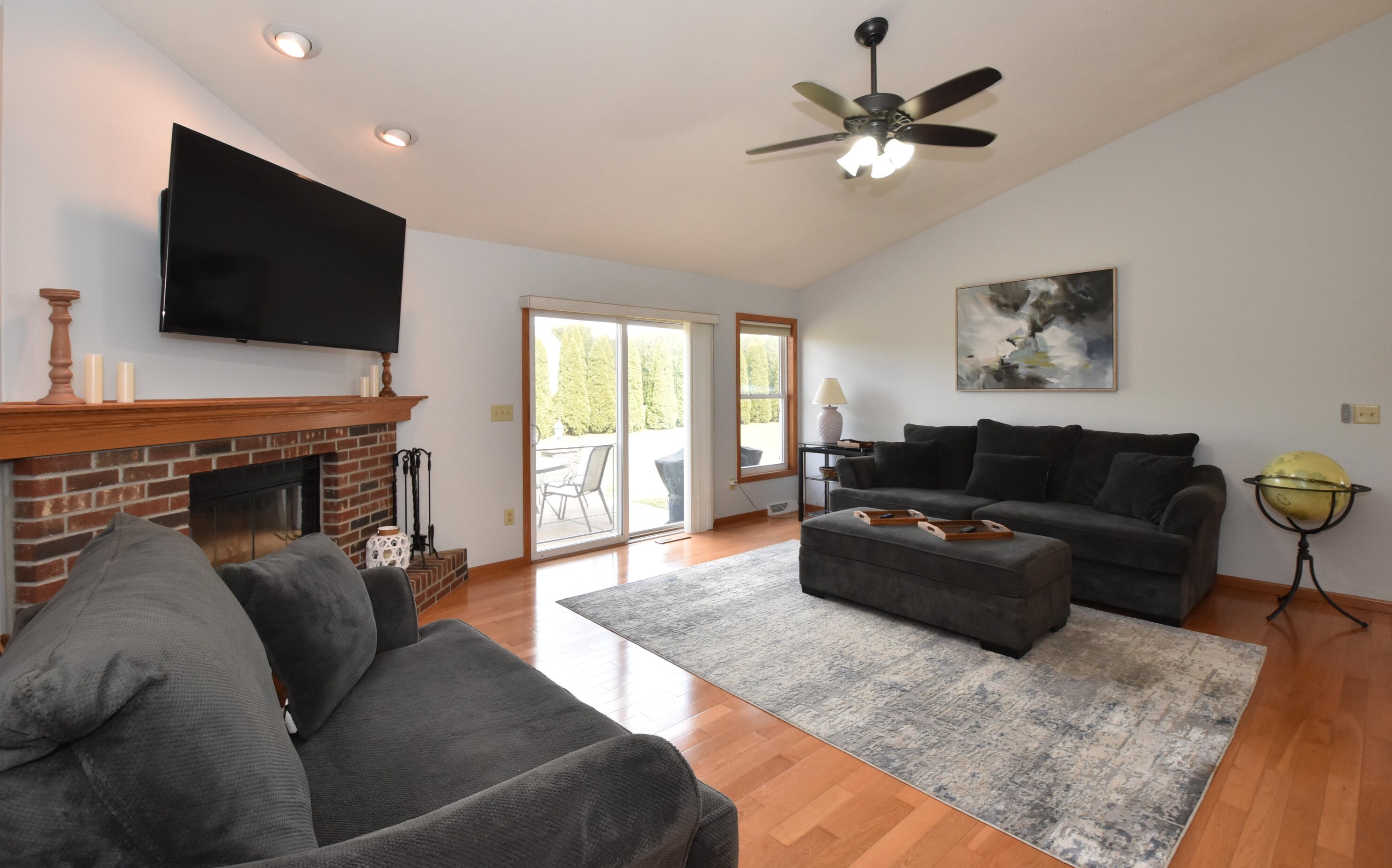 1224 Riva Rdg, Racine WI  53402-1711 exterior
