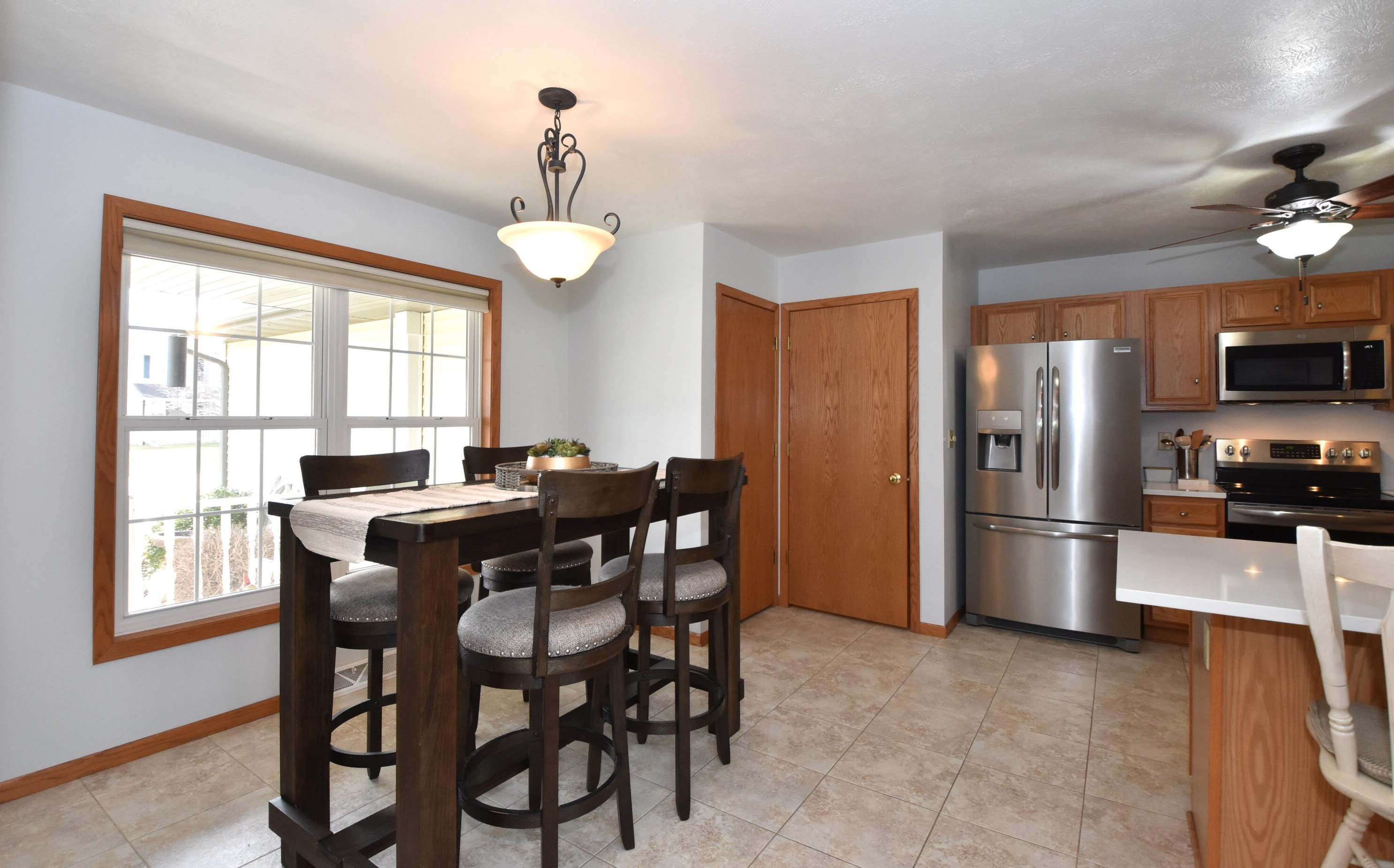 1224 Riva Rdg, Racine WI  53402-1711 exterior