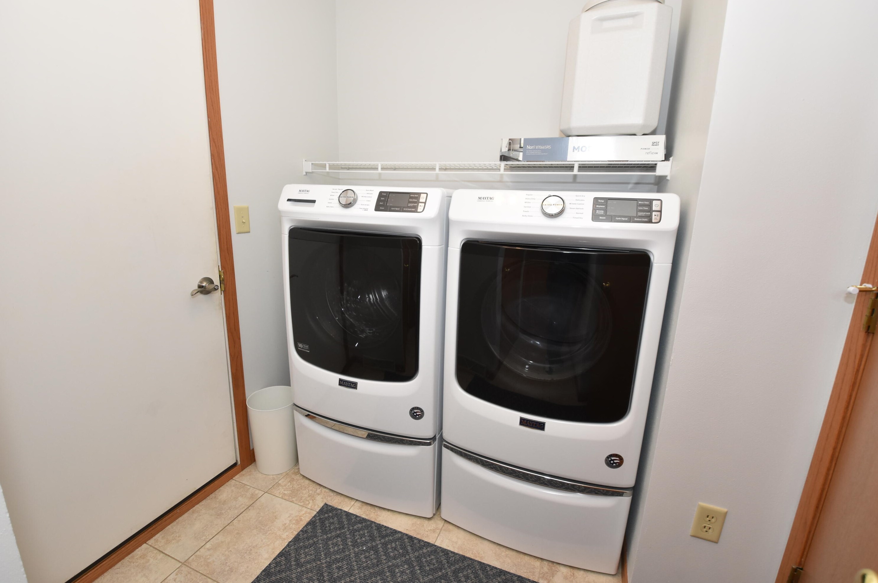 1224 Riva Rdg, Racine WI  53402-1711 exterior