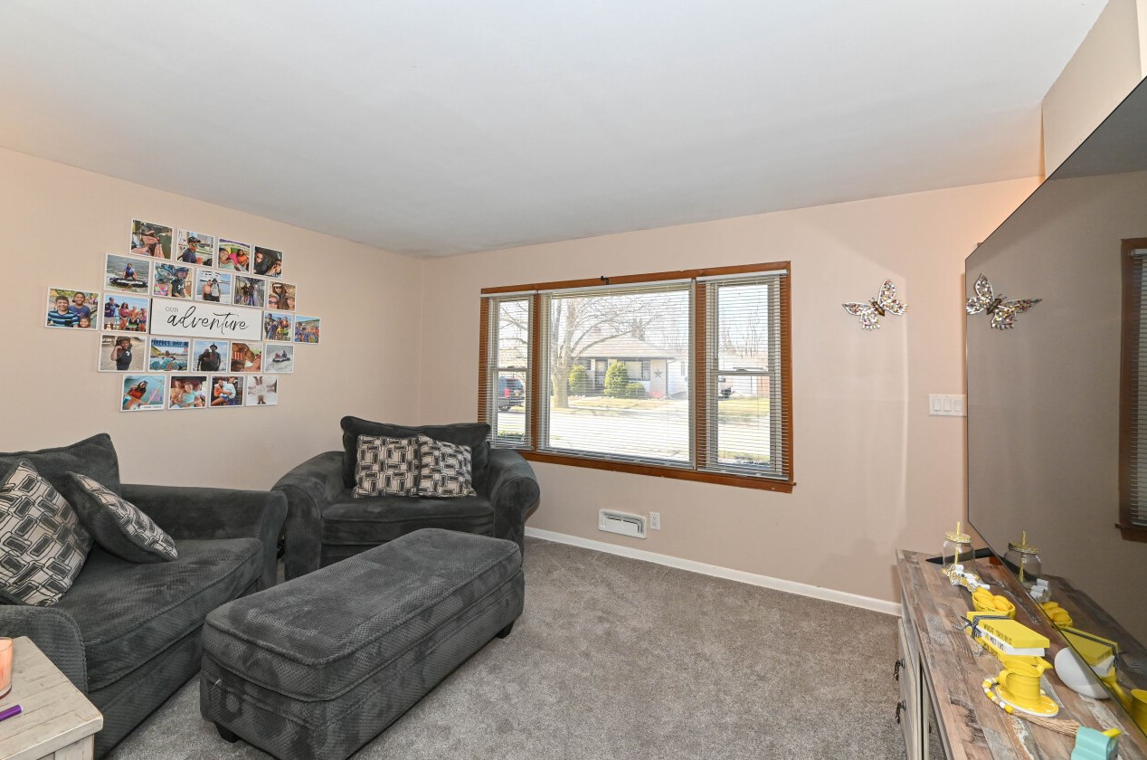 3209 Spruce St, Racine, WI 53403-3780