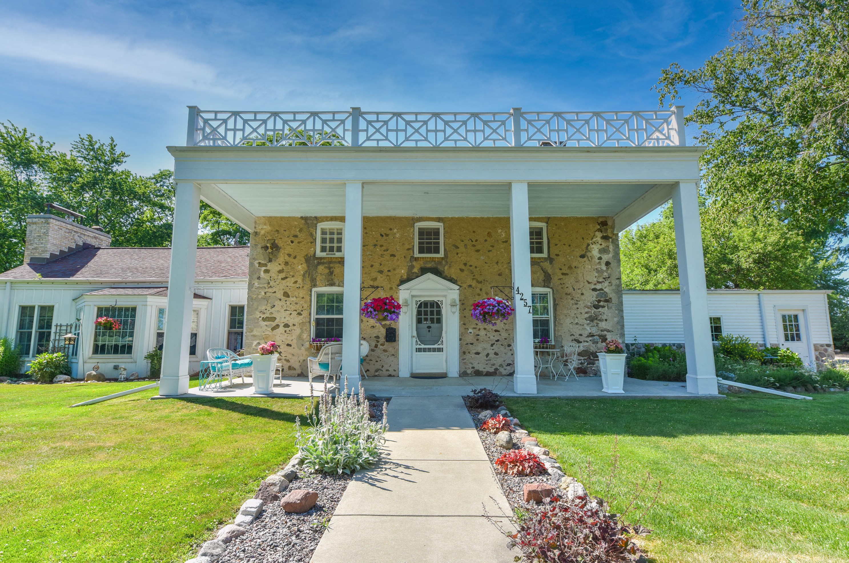 4257 County Rd Ll, Port Washington, WI 53074