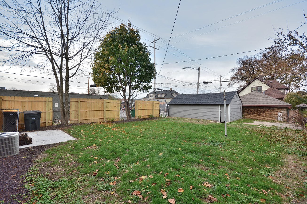 2321 60th St, Milwaukee WI  53219-2129 exterior