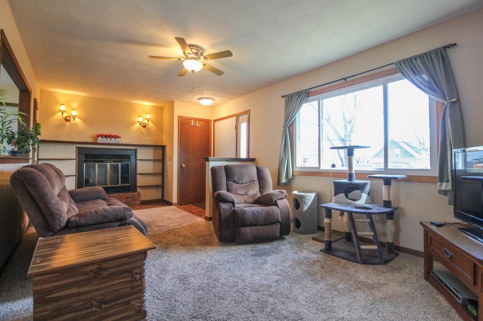 627 Nelson St, Fort Atkinson, WI 53538