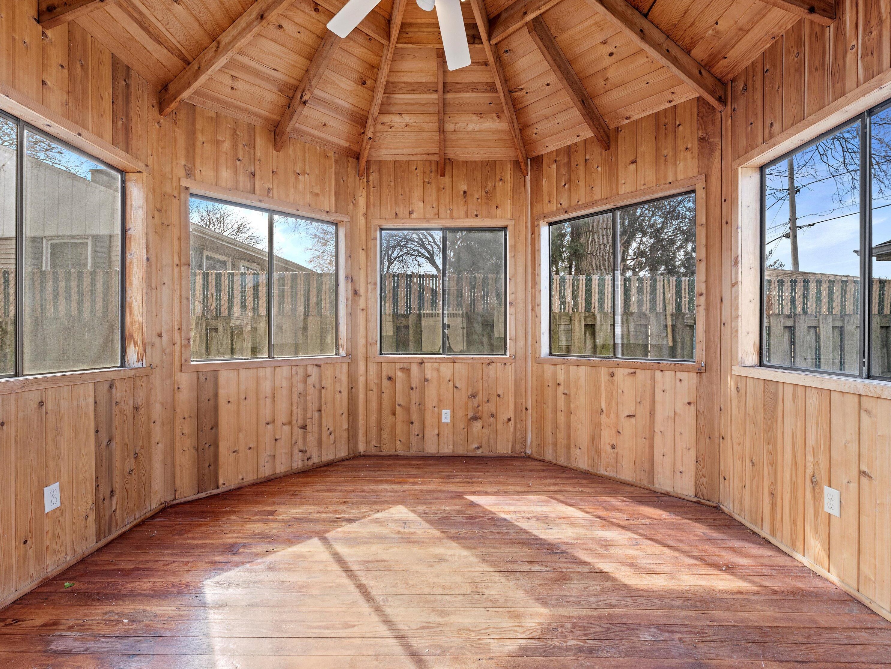 7152 Nash St, Milwaukee WI  53216-1939 exterior