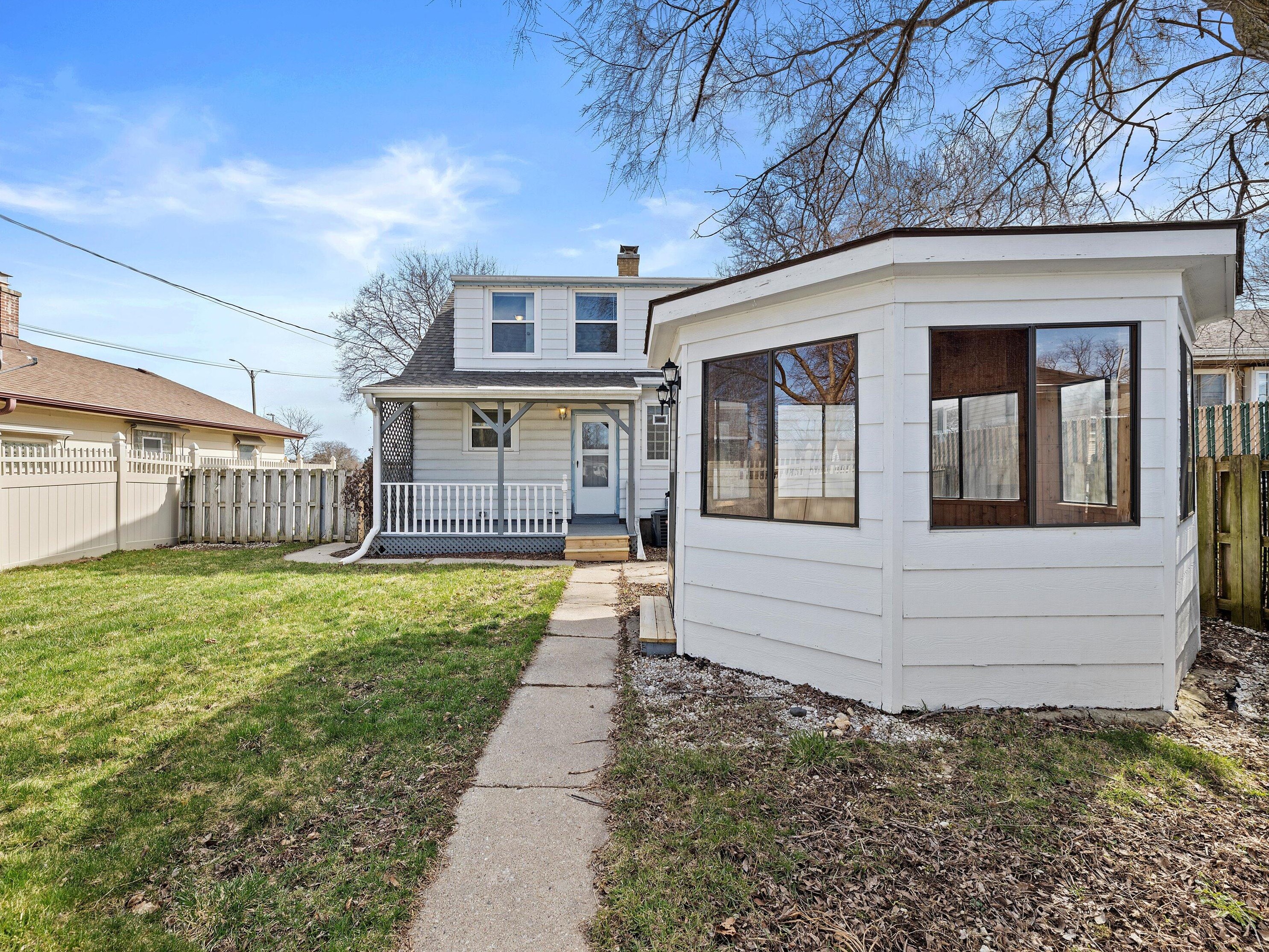 7152 Nash St, Milwaukee WI  53216-1939 exterior