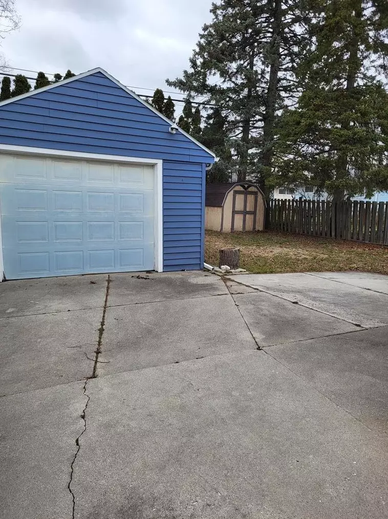 1614 22nd St, Sheboygan WI  53081-2230 exterior